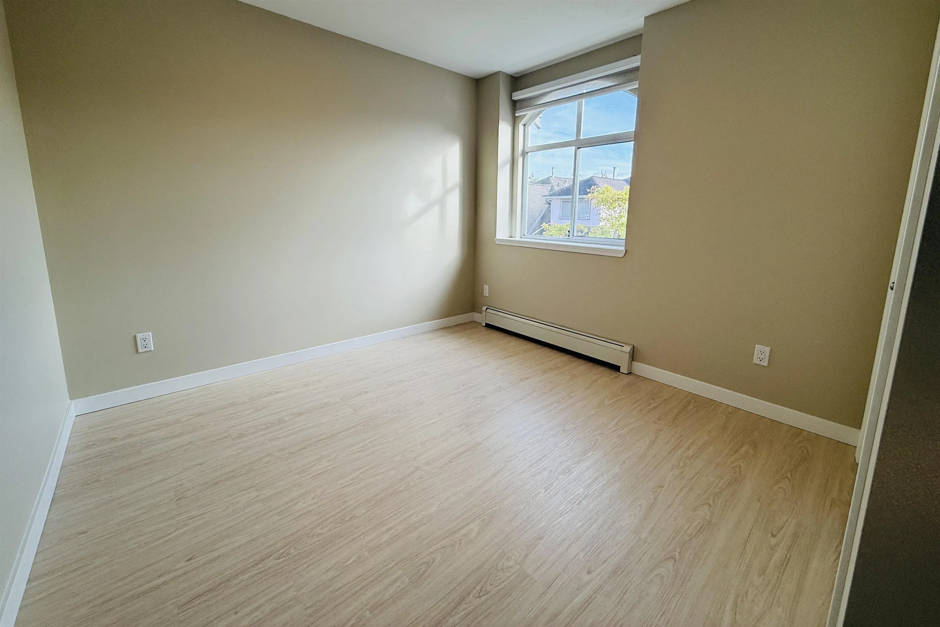 3 10000 Fisher Gate