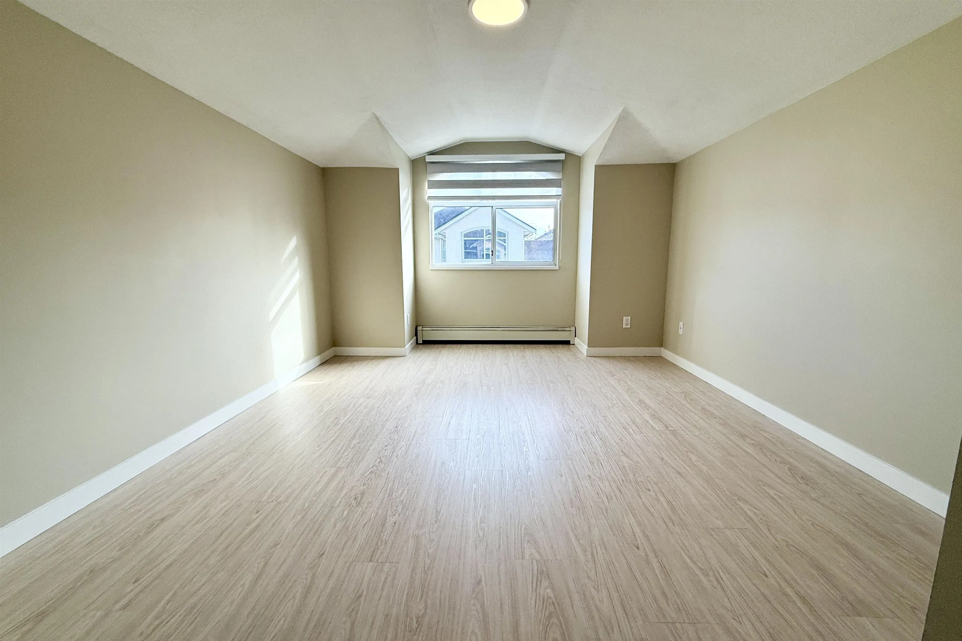3 10000 Fisher Gate