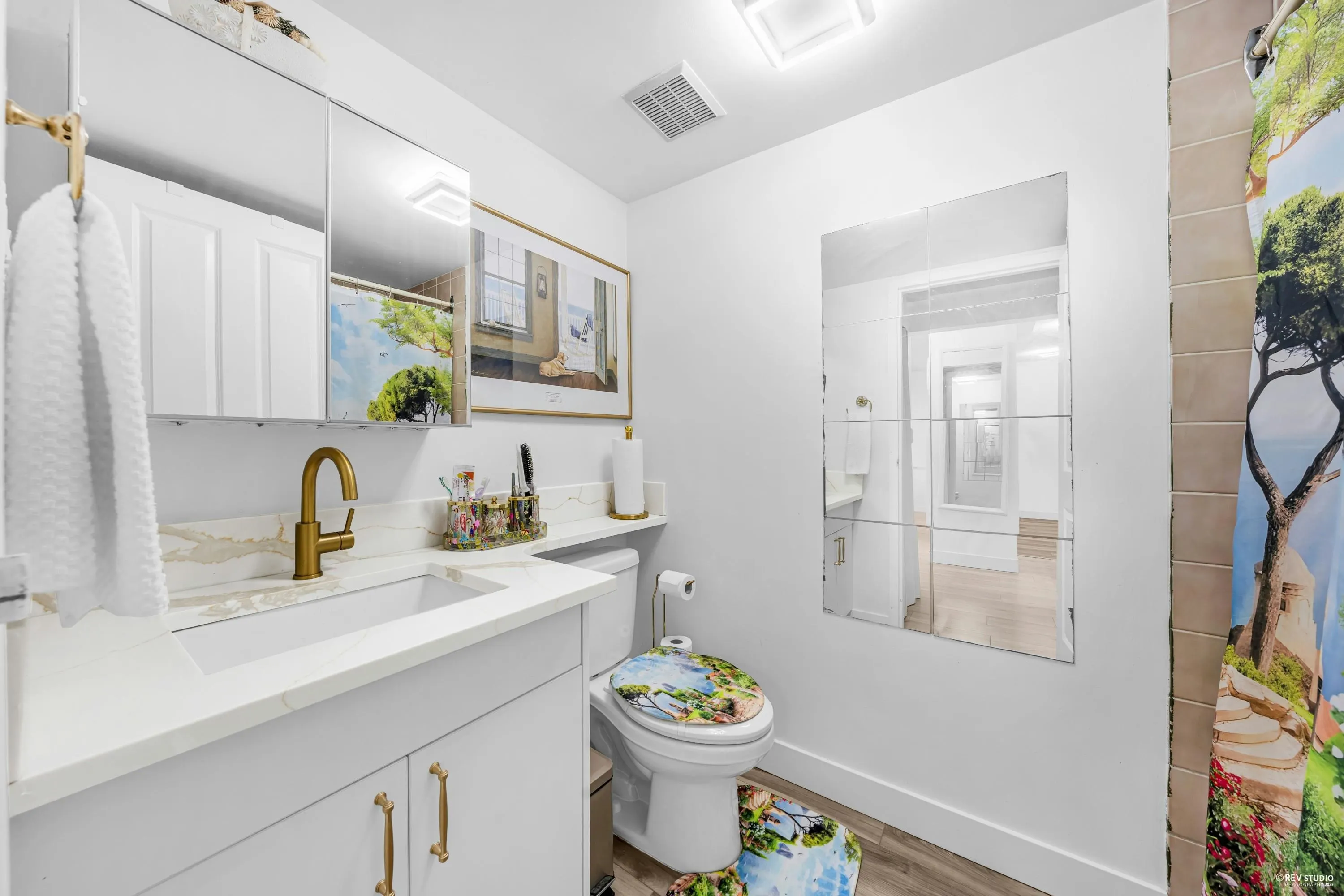 1501 9521 Cardston Court