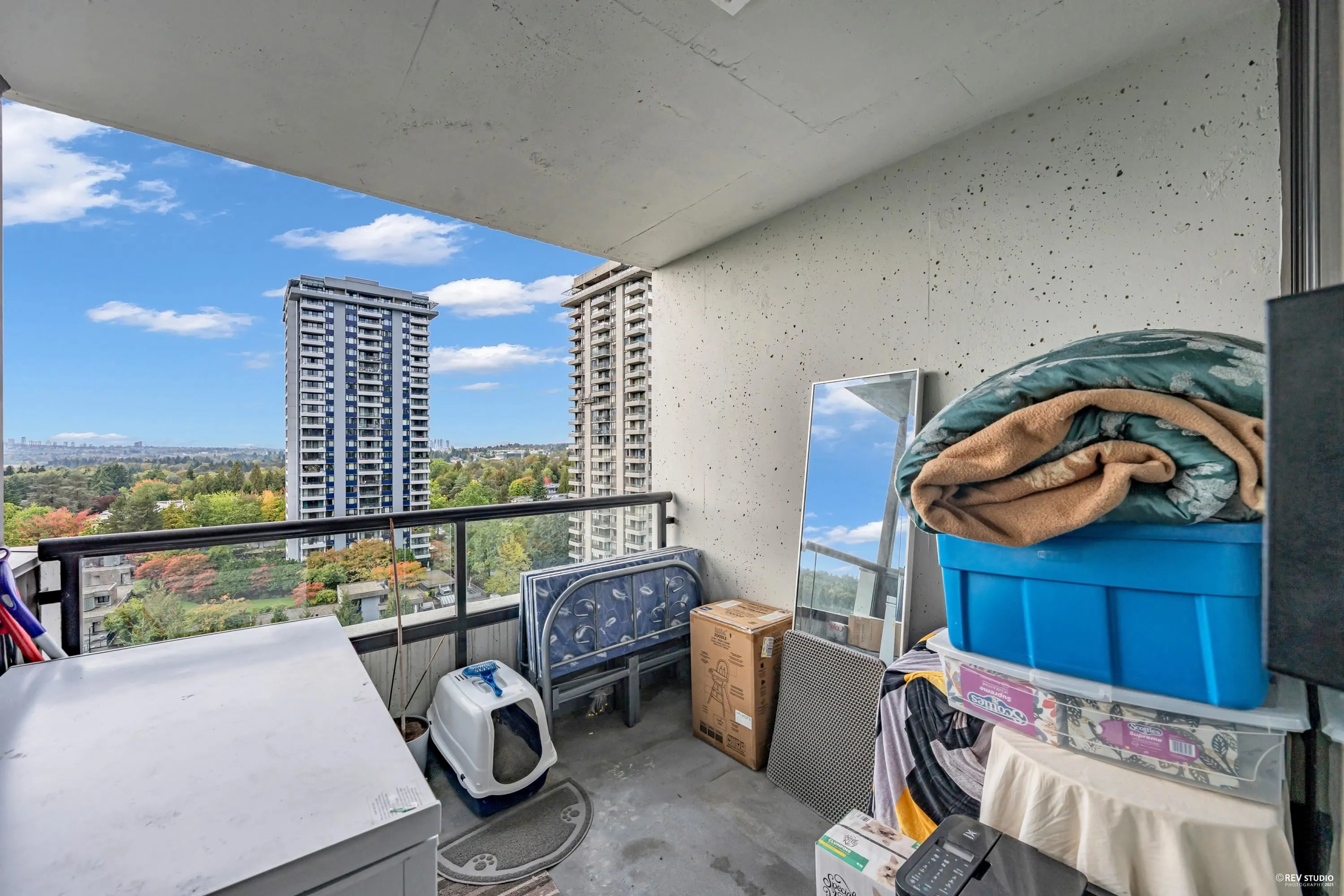 1501 9521 Cardston Court