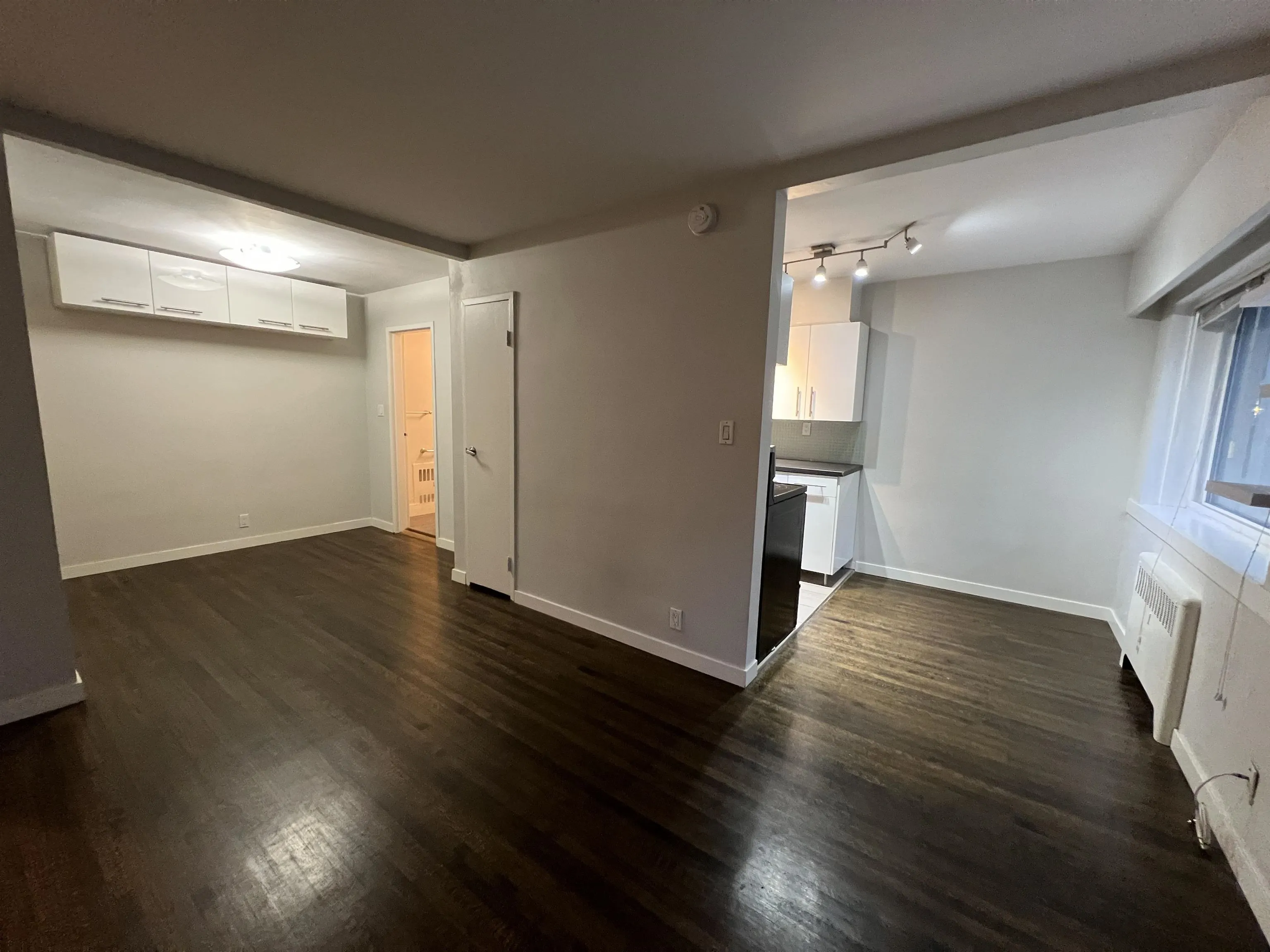 1057 Barclay Street