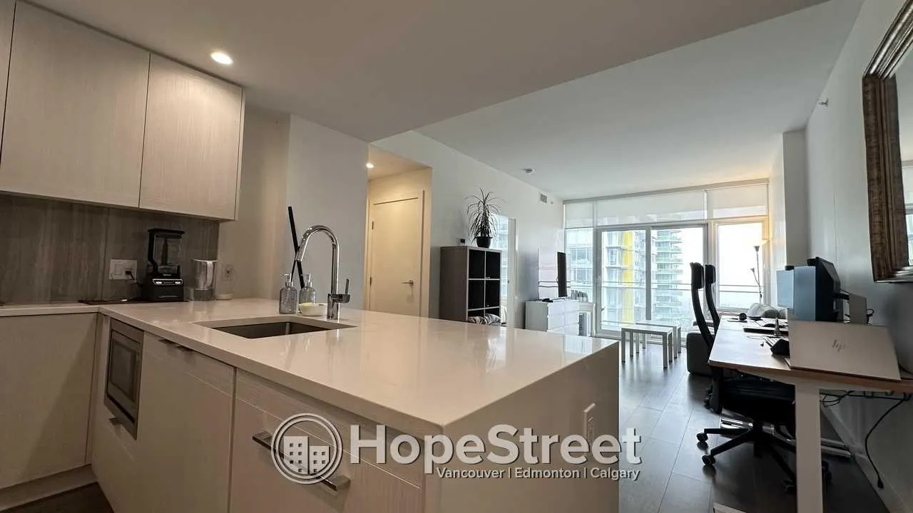 2201 5051 Imperial Street