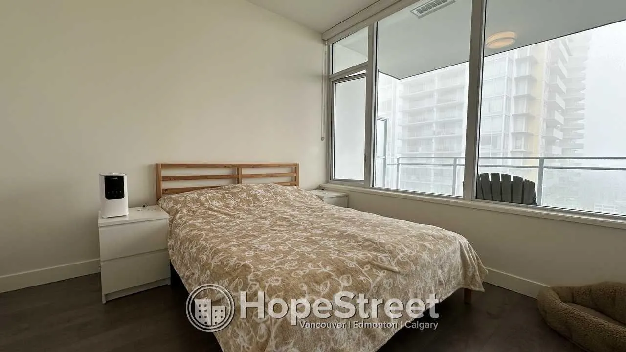 2201 5051 Imperial Street