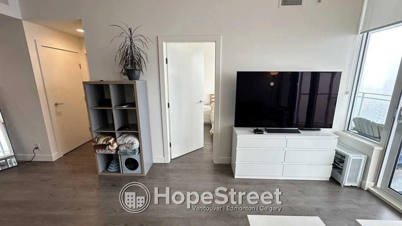 2201 5051 Imperial Street