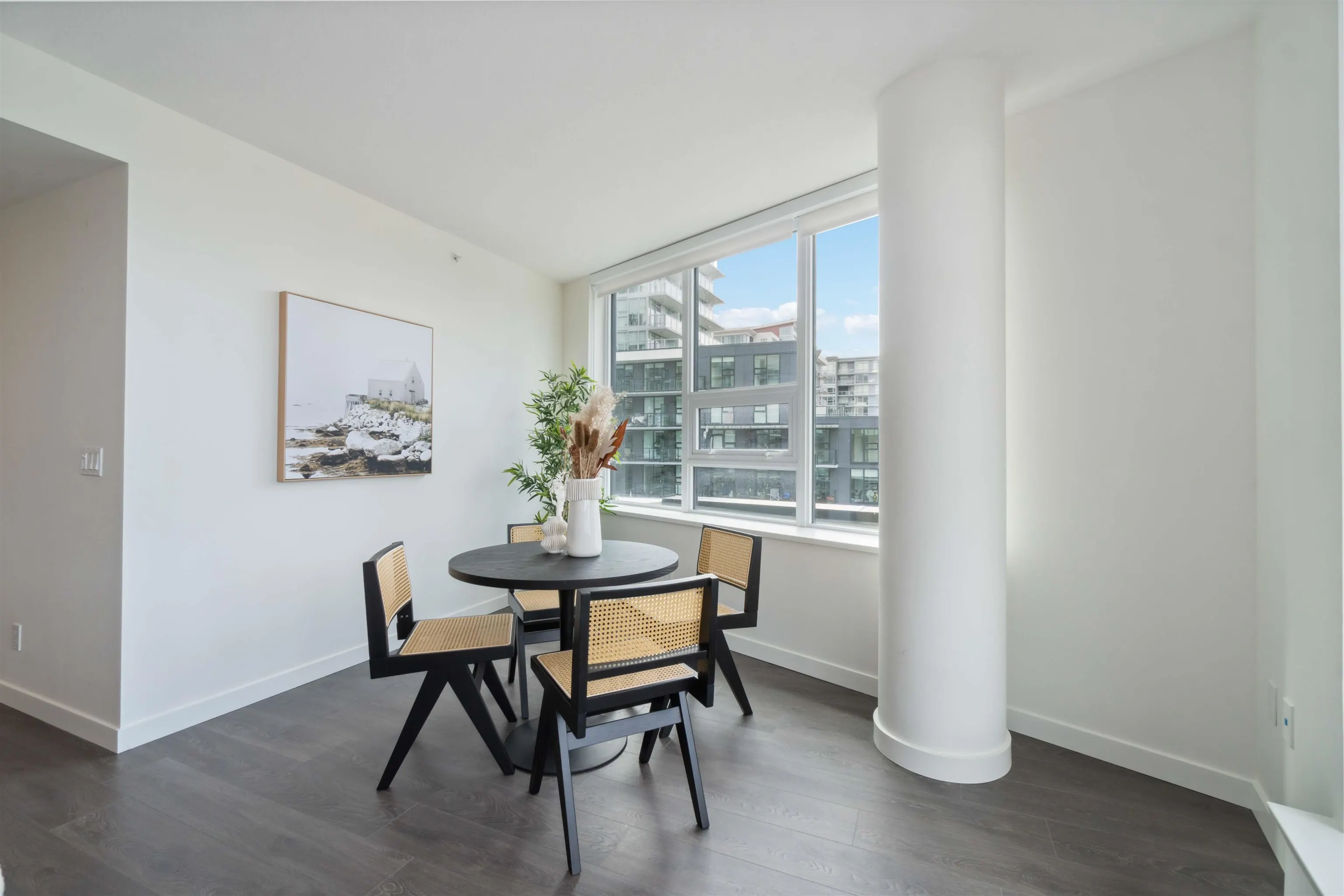 803 6633 Buswell Street