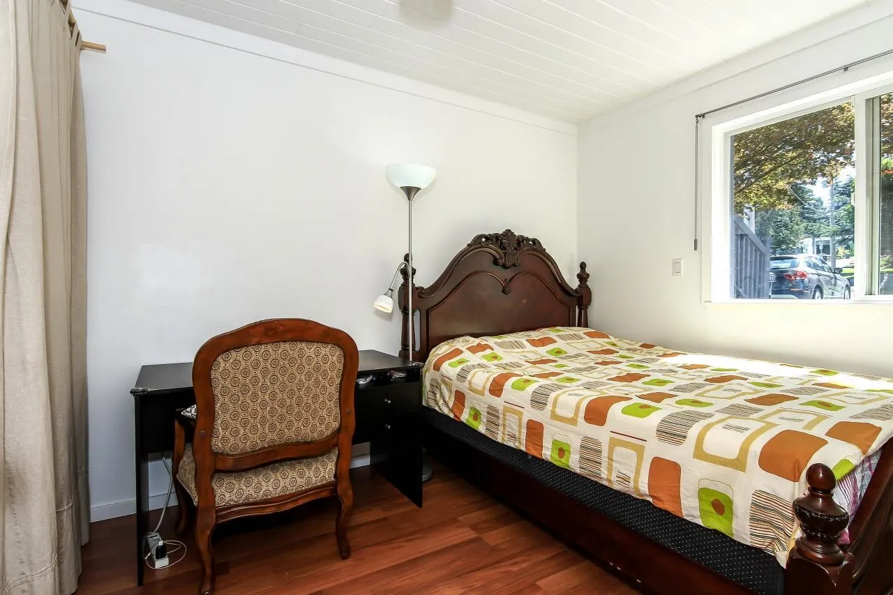 1525 Elinor Crescent