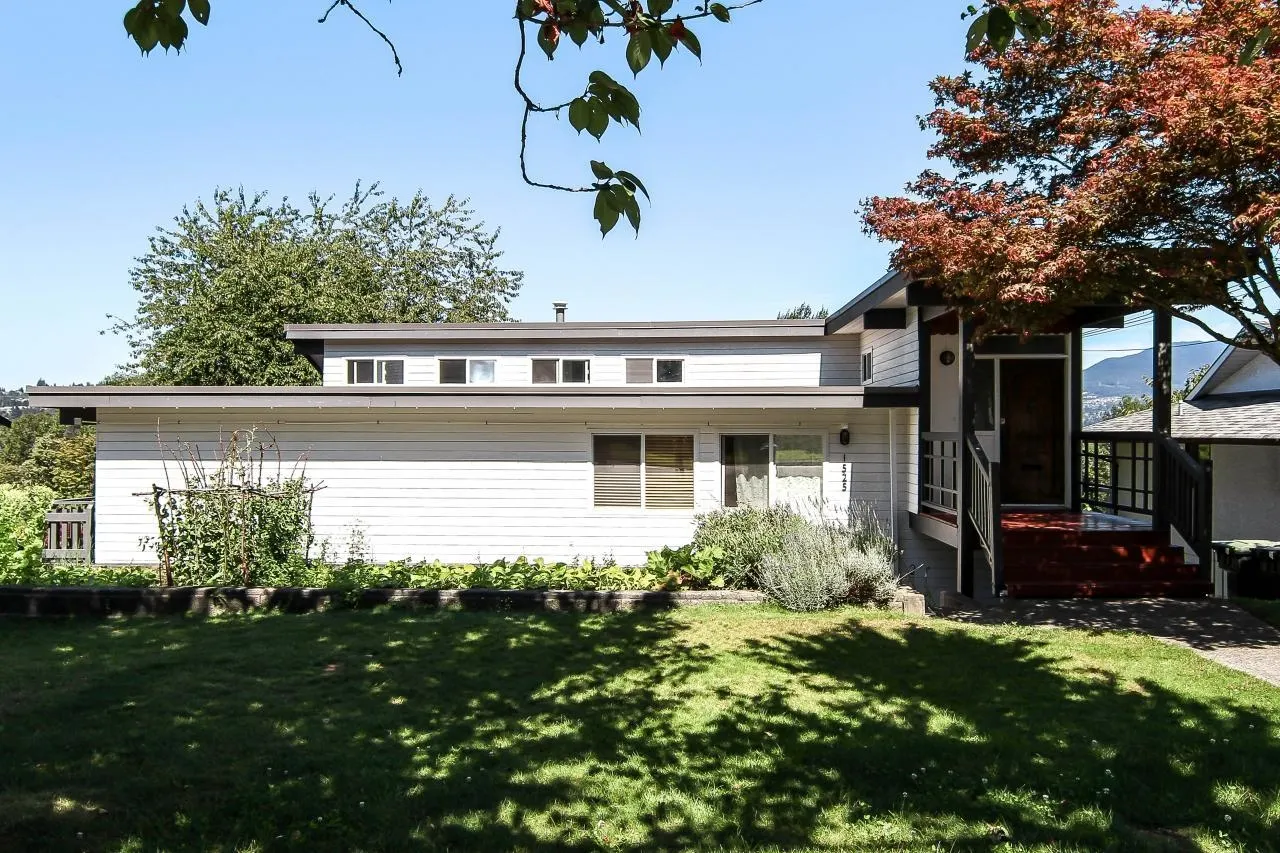 1525 Elinor Crescent