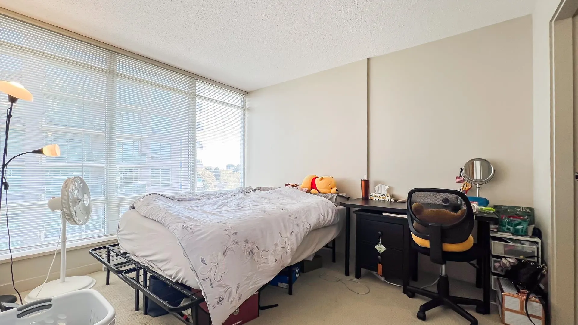910 8280 Lansdowne Road