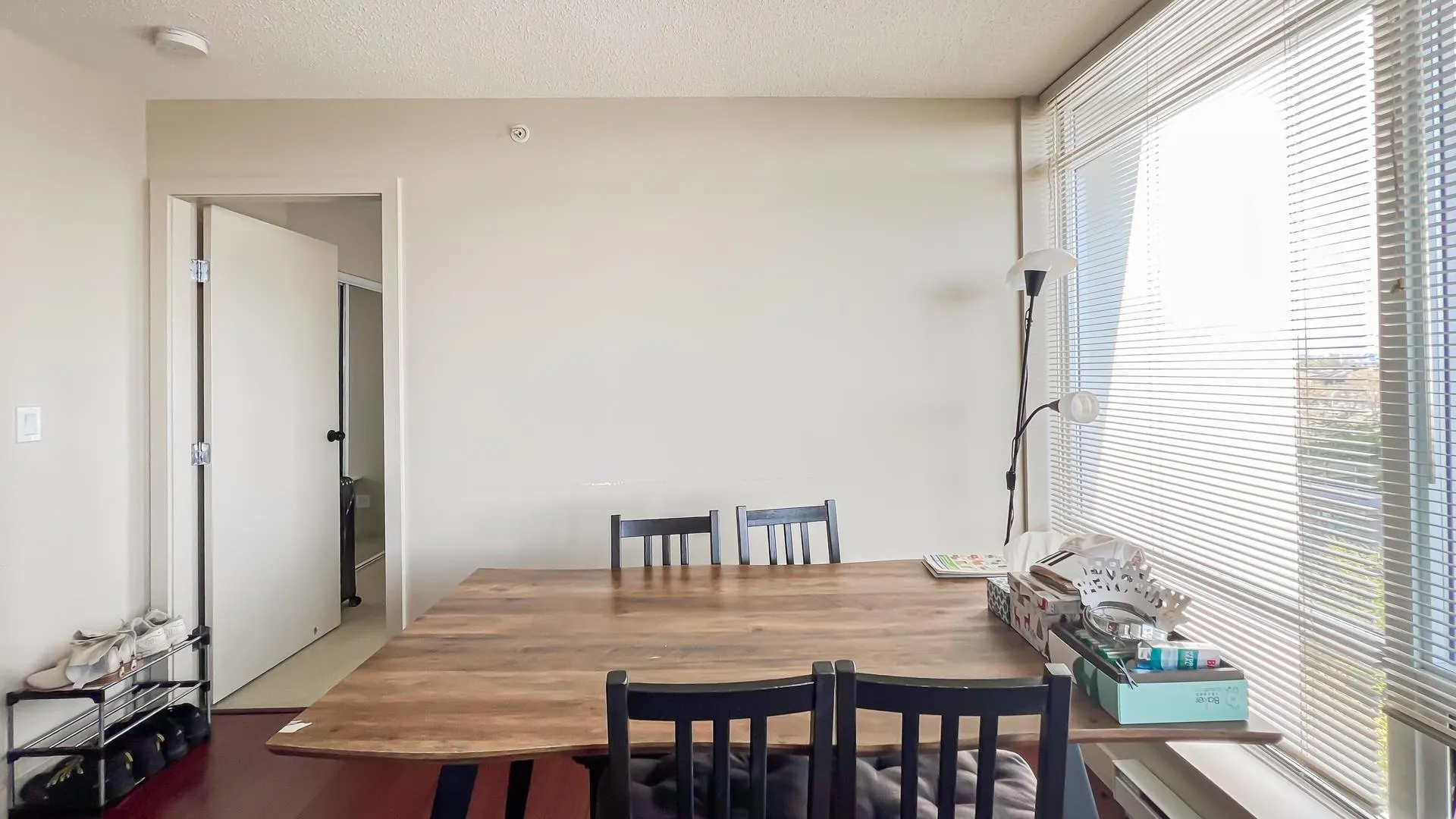 910 8280 Lansdowne Road