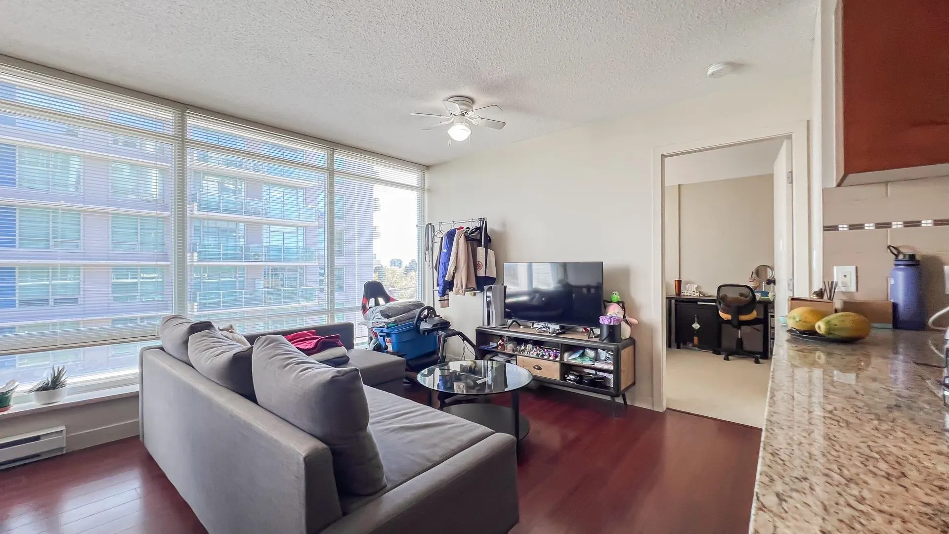910 8280 Lansdowne Road