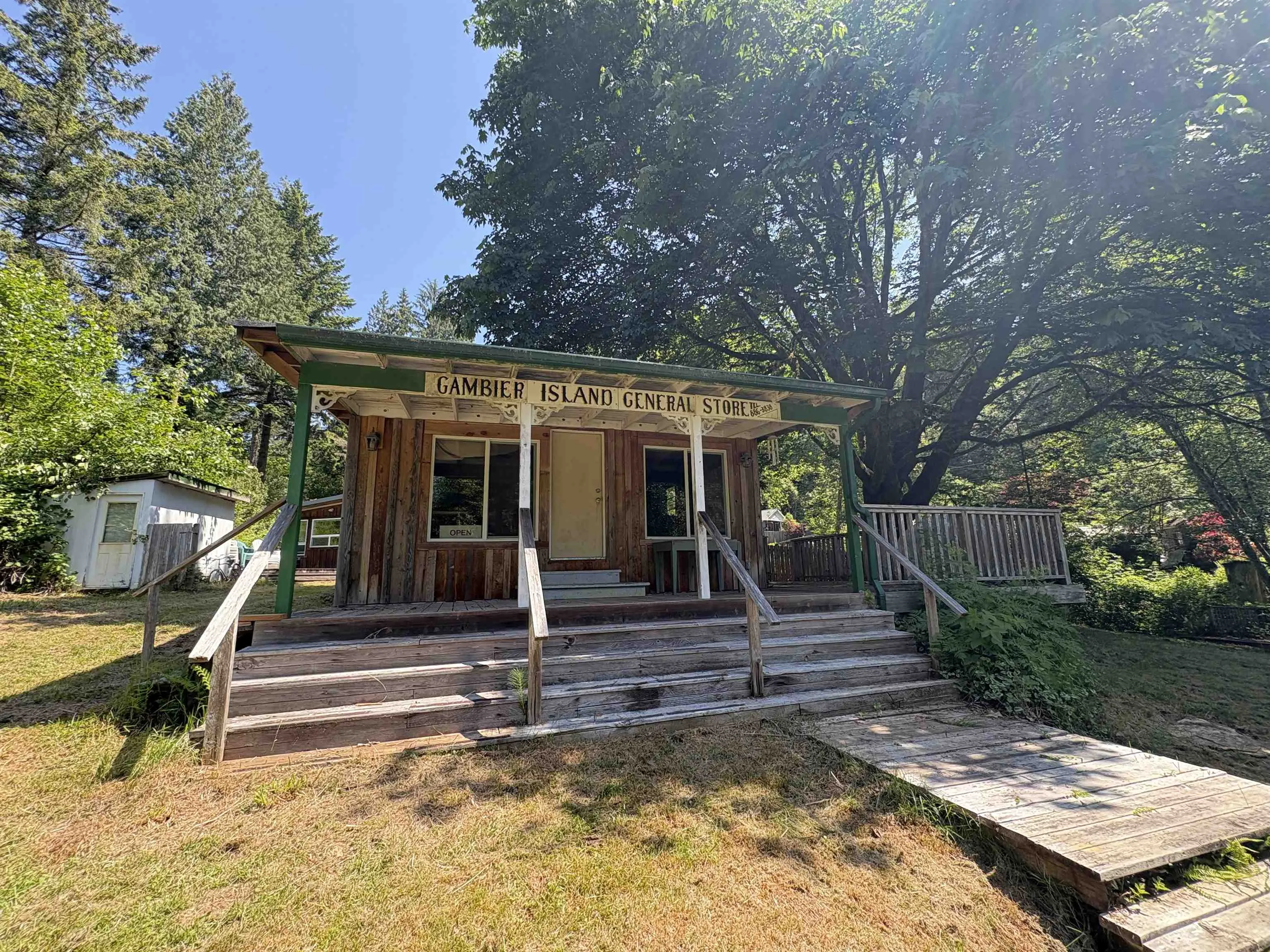 660 Andy's Bay Road