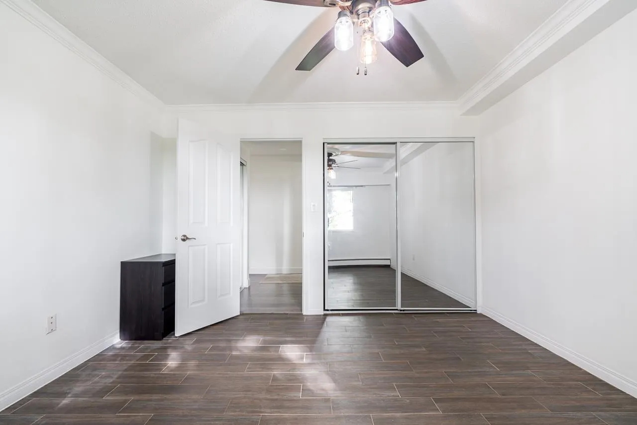 207 1025 Cornwall Street