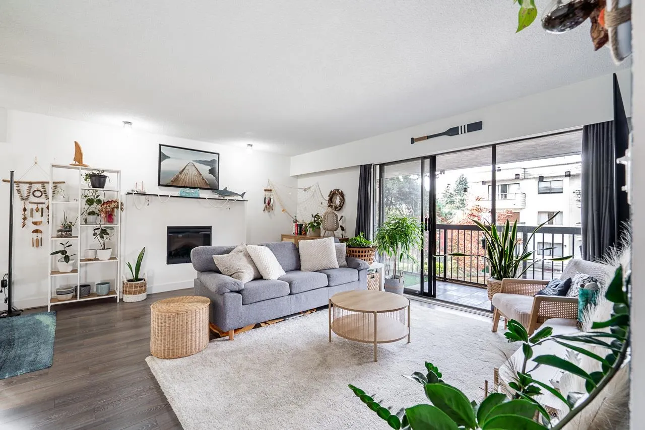 207 1025 Cornwall Street