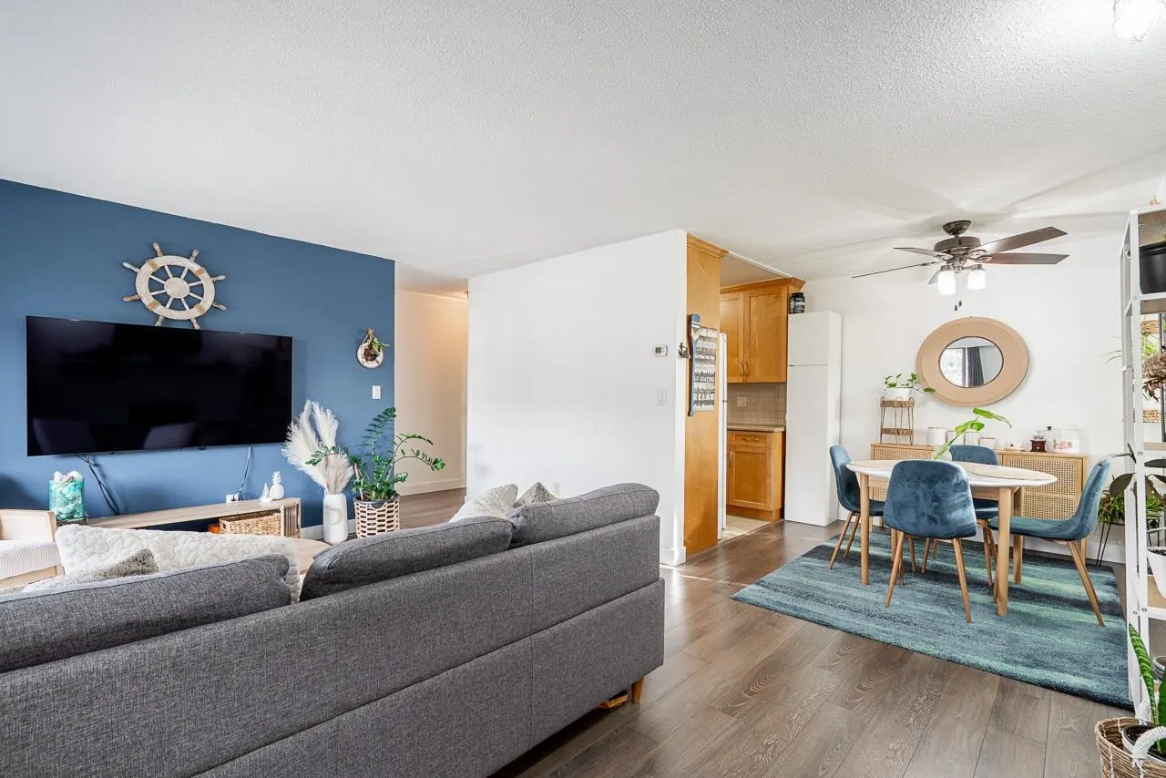 207 1025 Cornwall Street