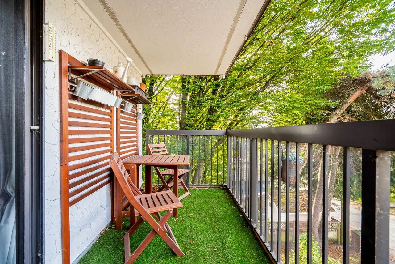 207 1025 Cornwall Street