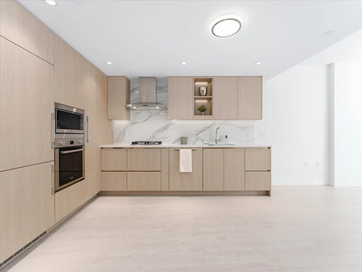 1187 8671 Hazelbridge Way
