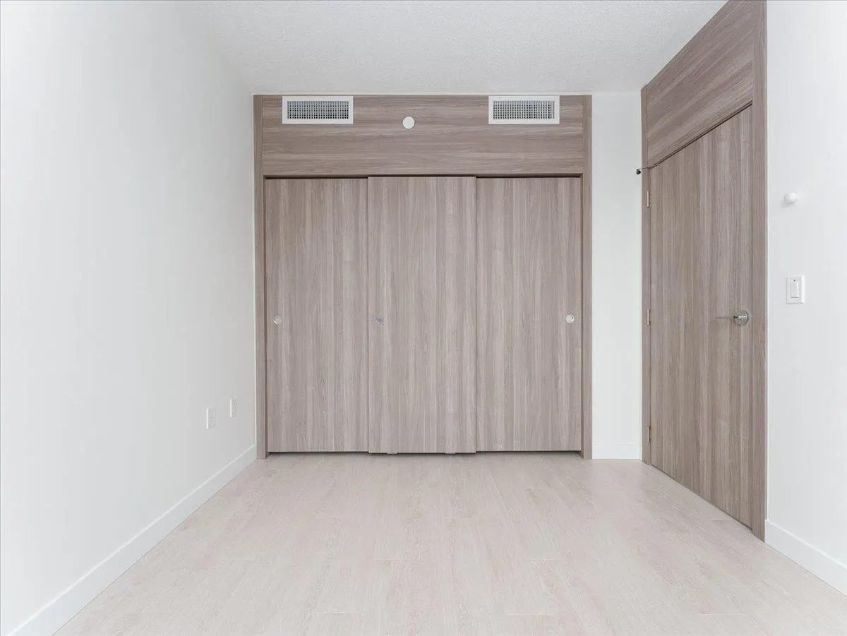 1187 8671 Hazelbridge Way