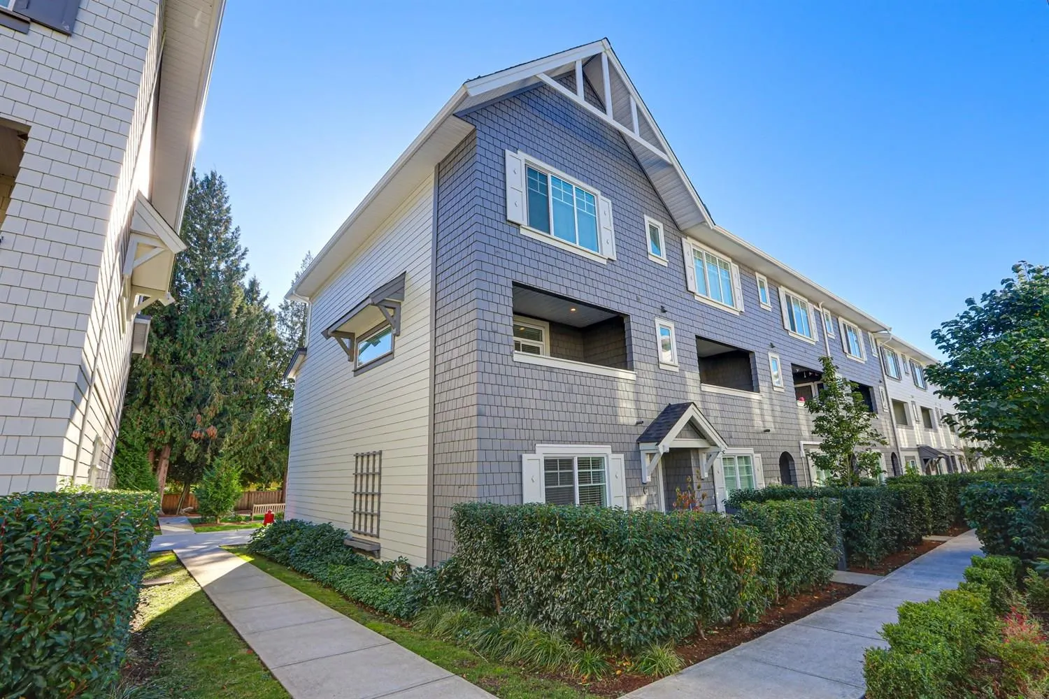 104 15850 85 Avenue