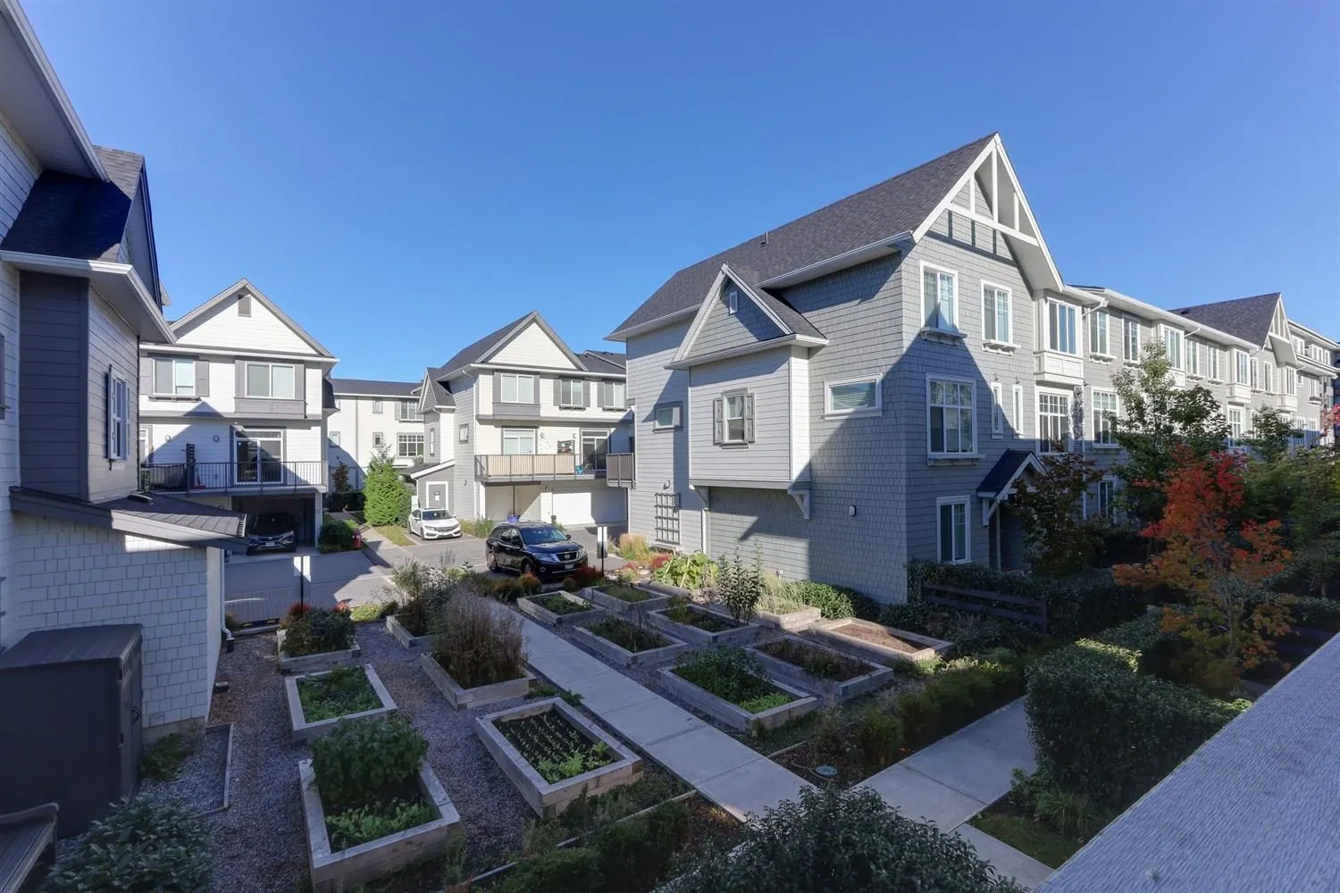 104 15850 85 Avenue