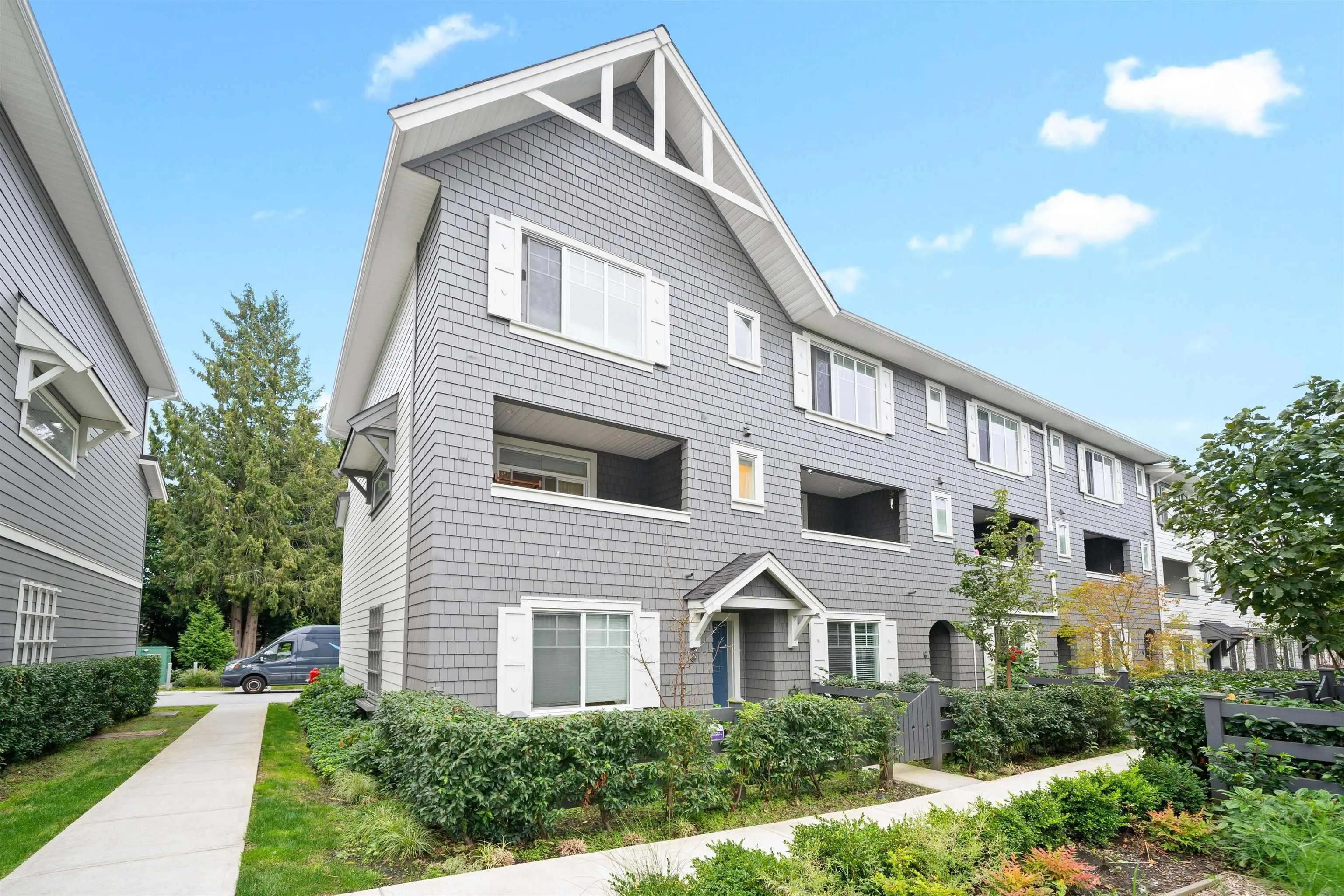 104 15850 85 Avenue