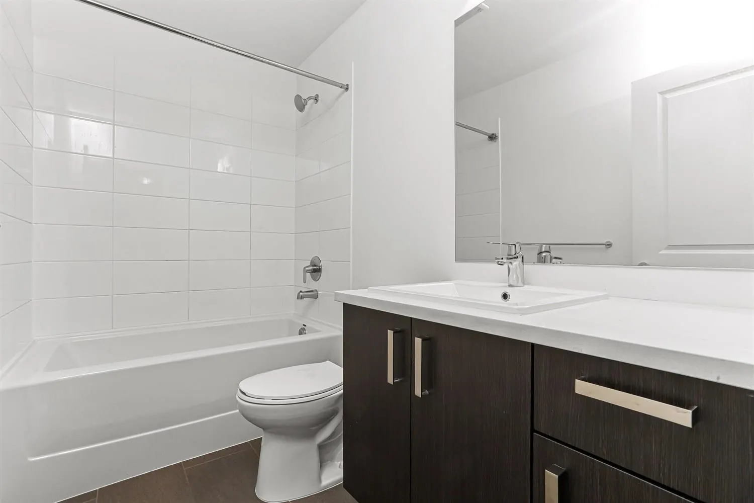 104 15850 85 Avenue