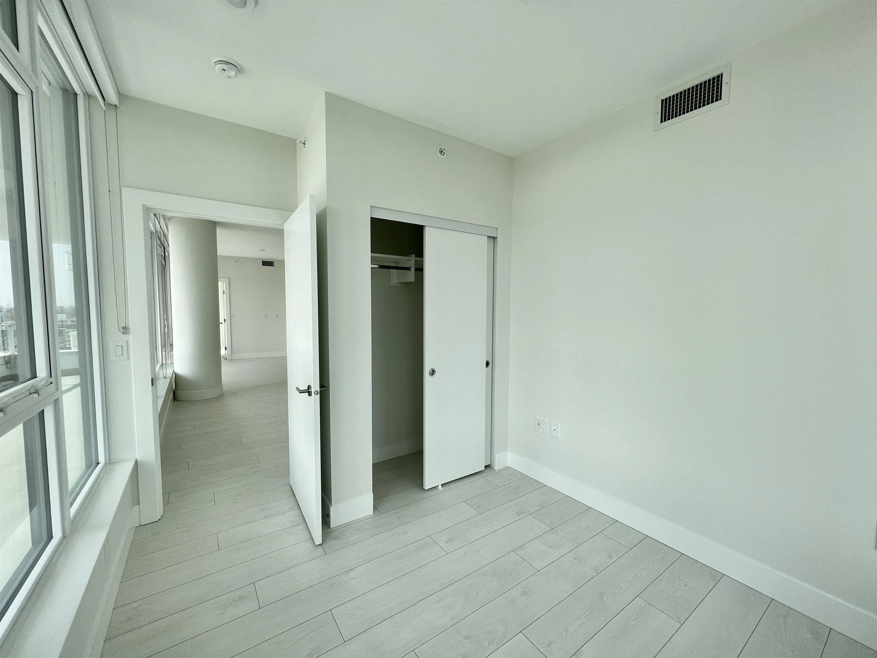 12xx 3438 Sawmill Crescent