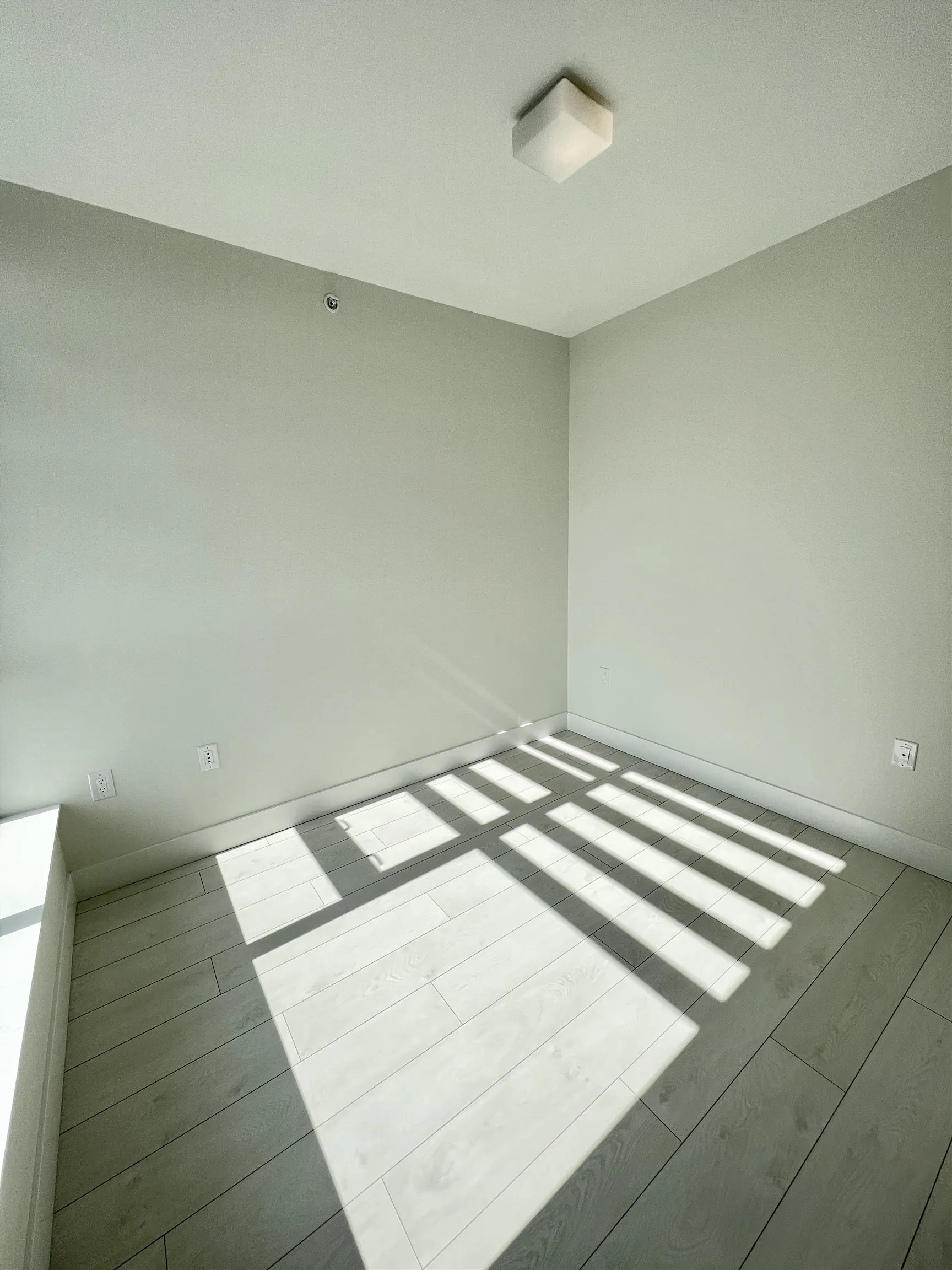 12xx 3438 Sawmill Crescent
