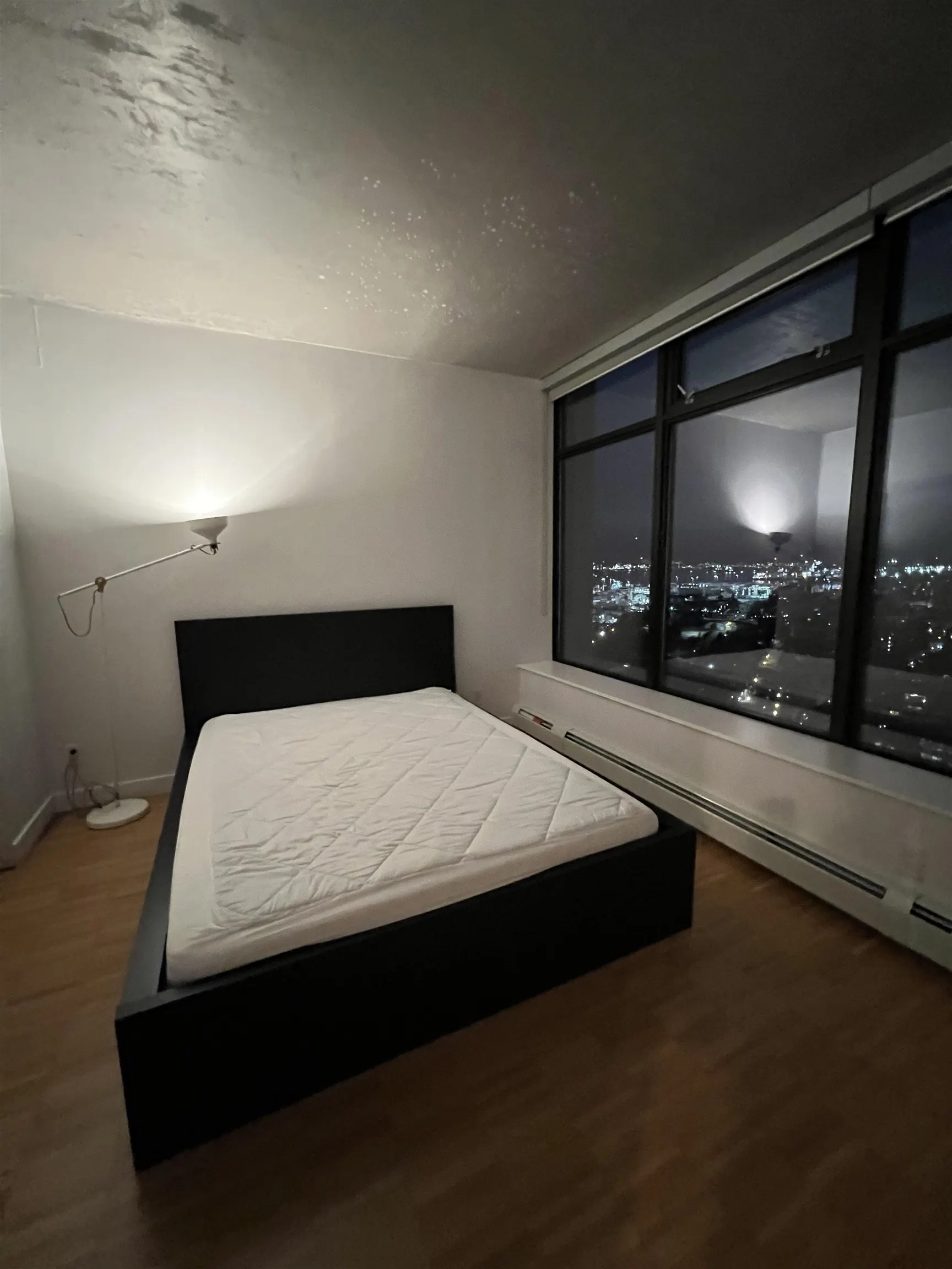 25xx 108 W Cordova Street
