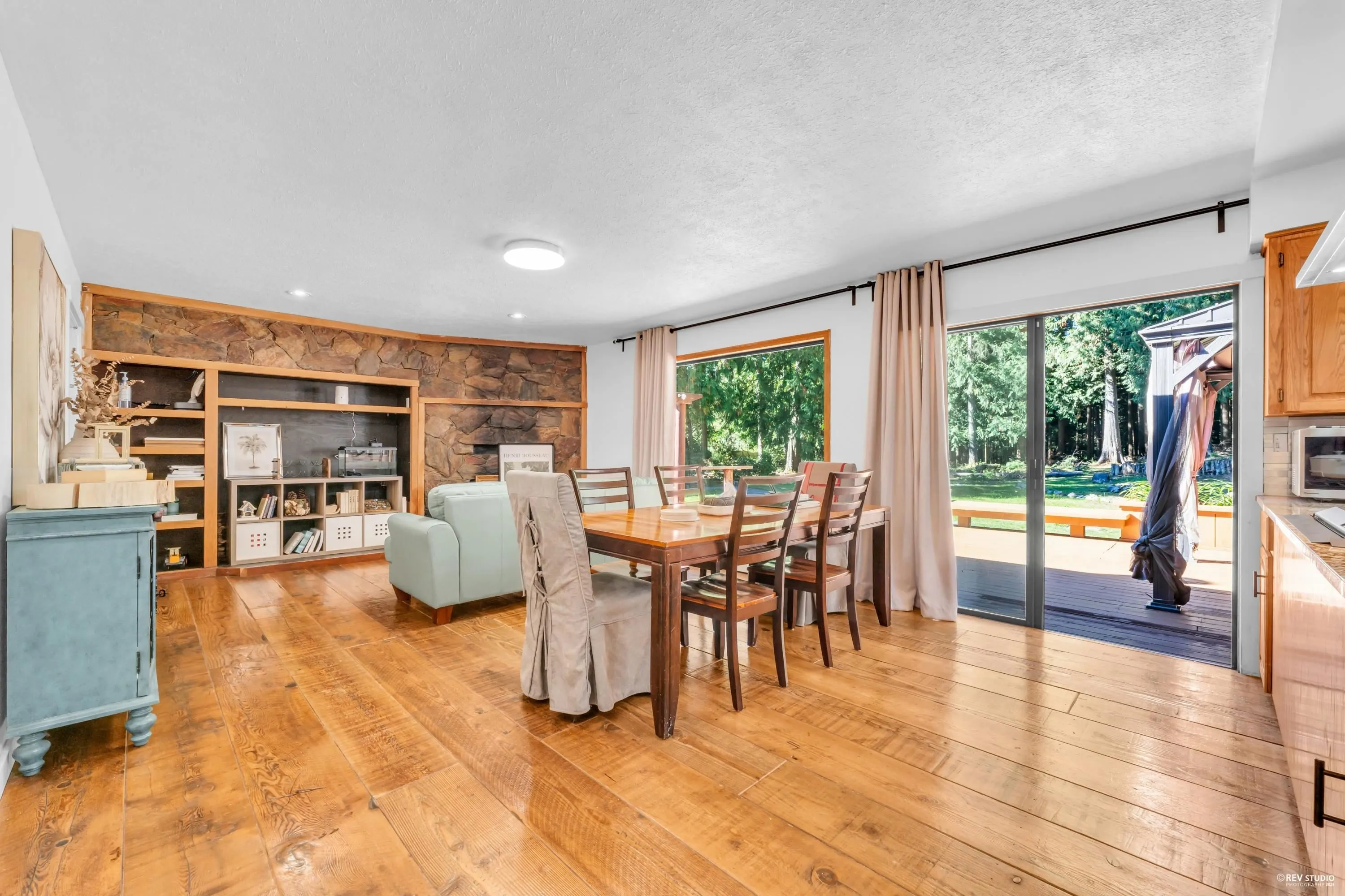 12643 Garibaldi Street