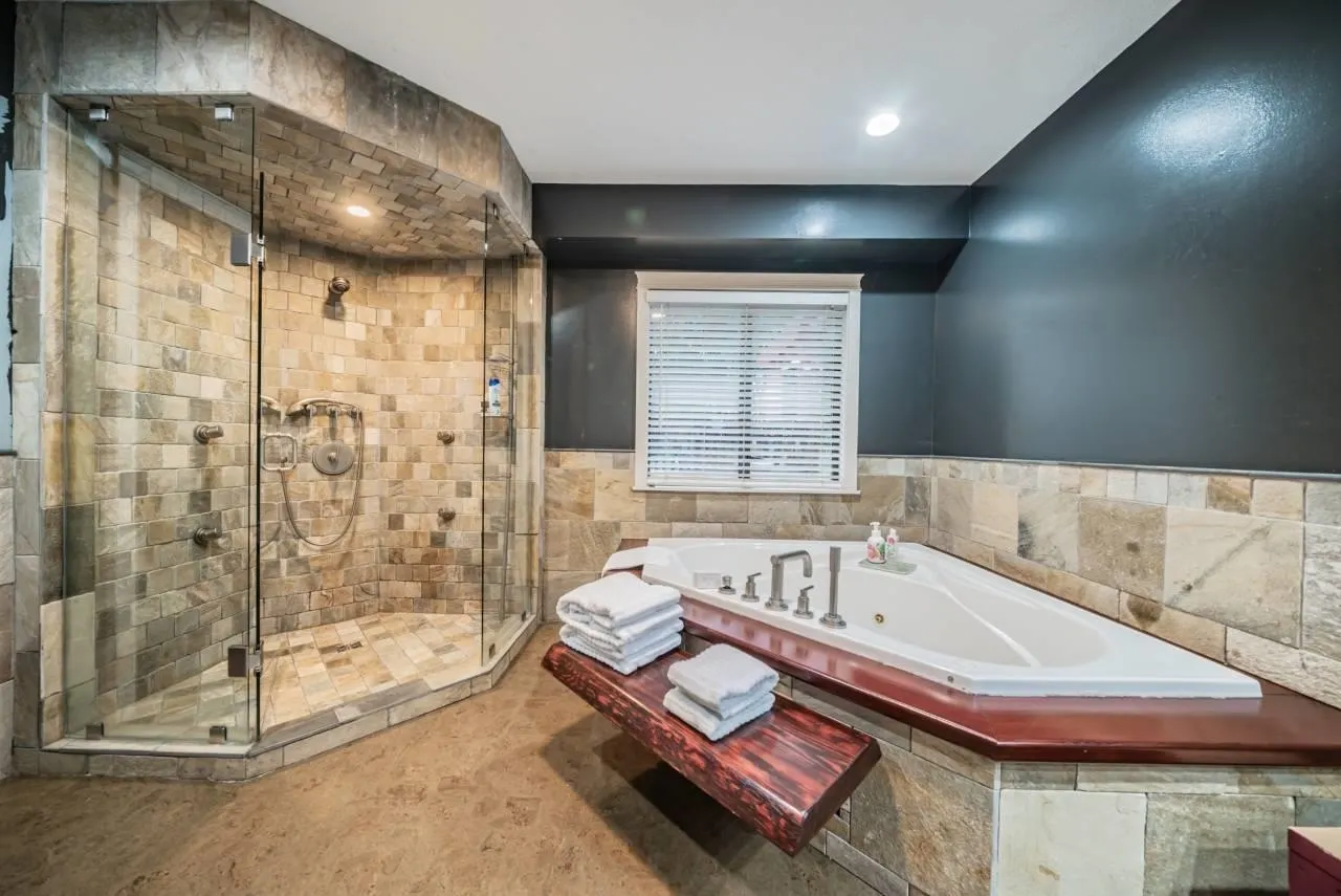 12643 Garibaldi Street