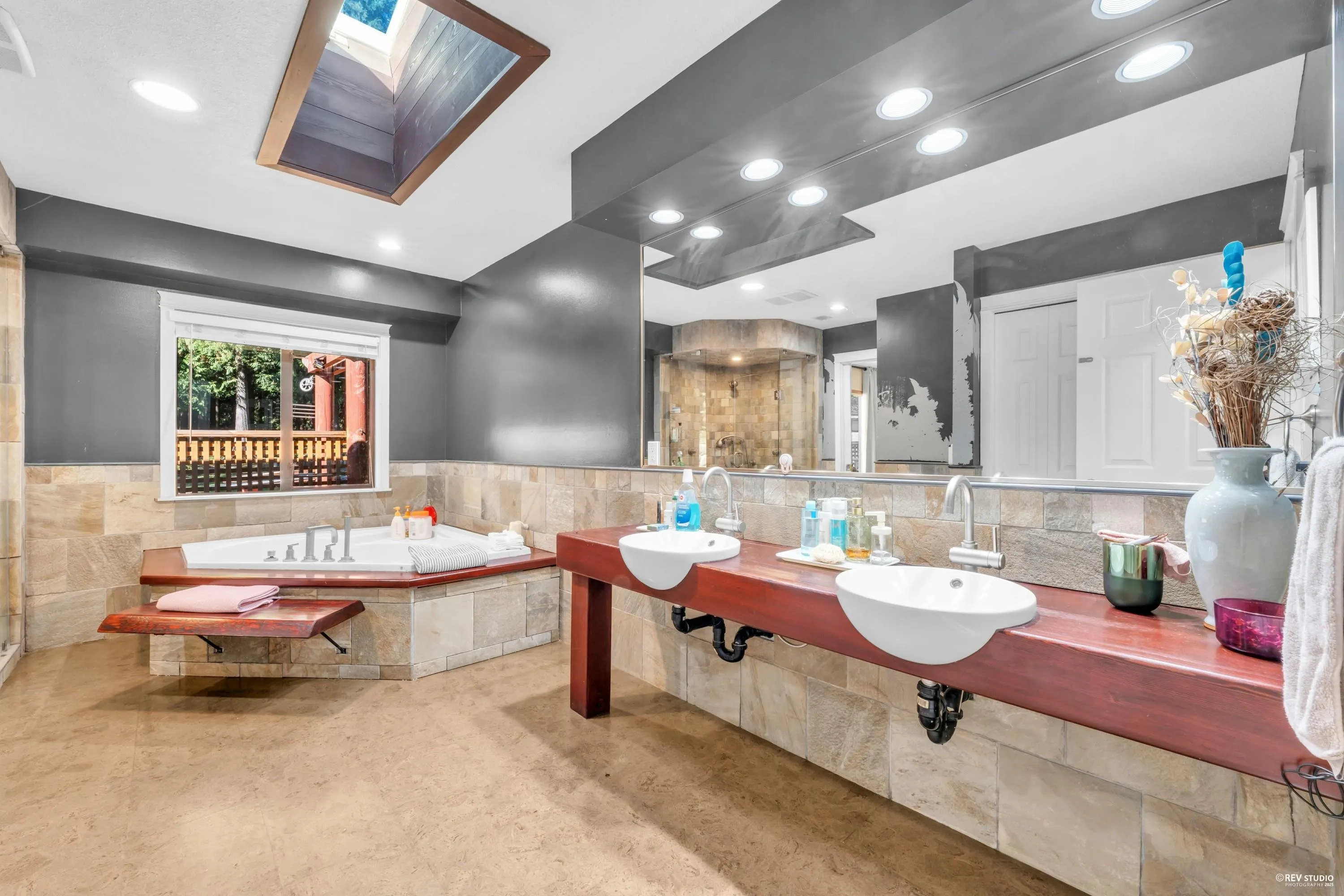 12643 Garibaldi Street