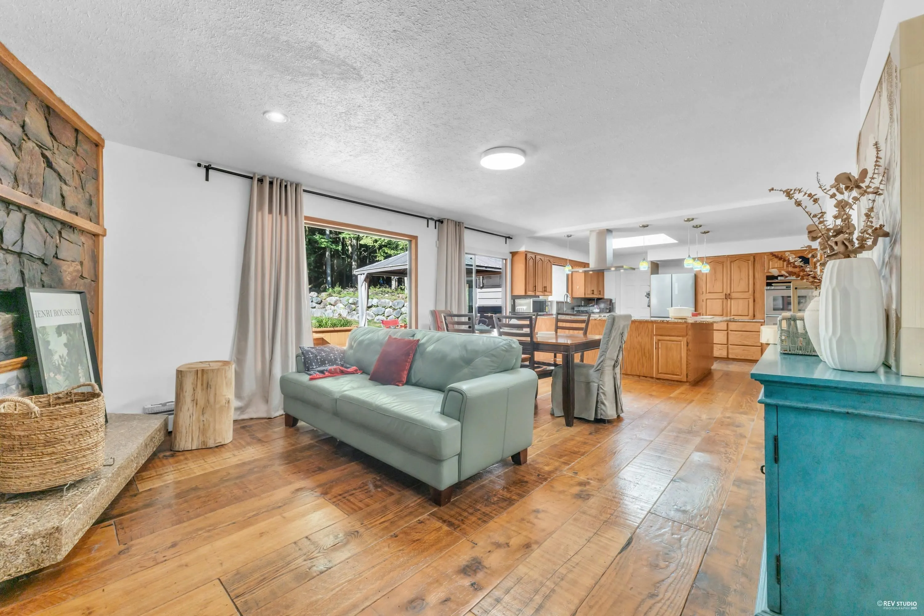 12643 Garibaldi Street