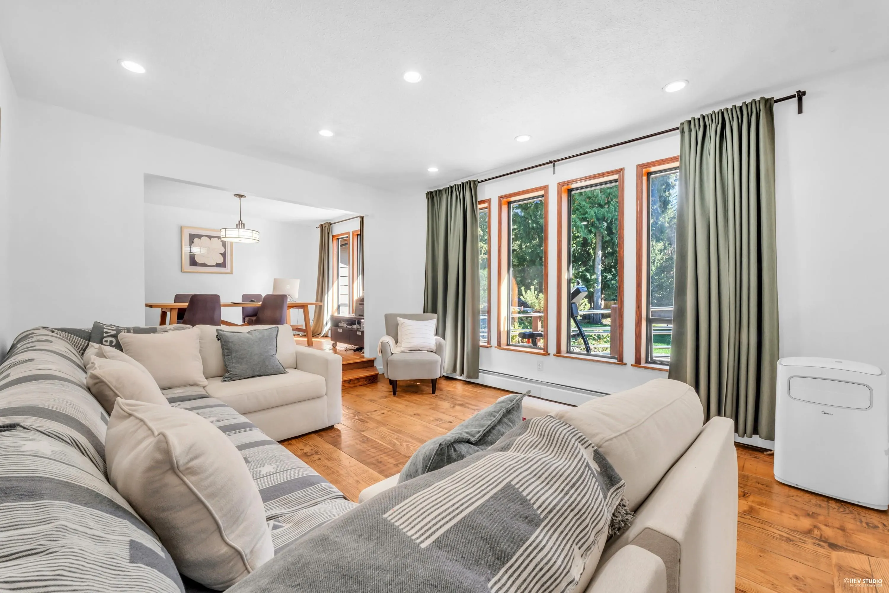 12643 Garibaldi Street