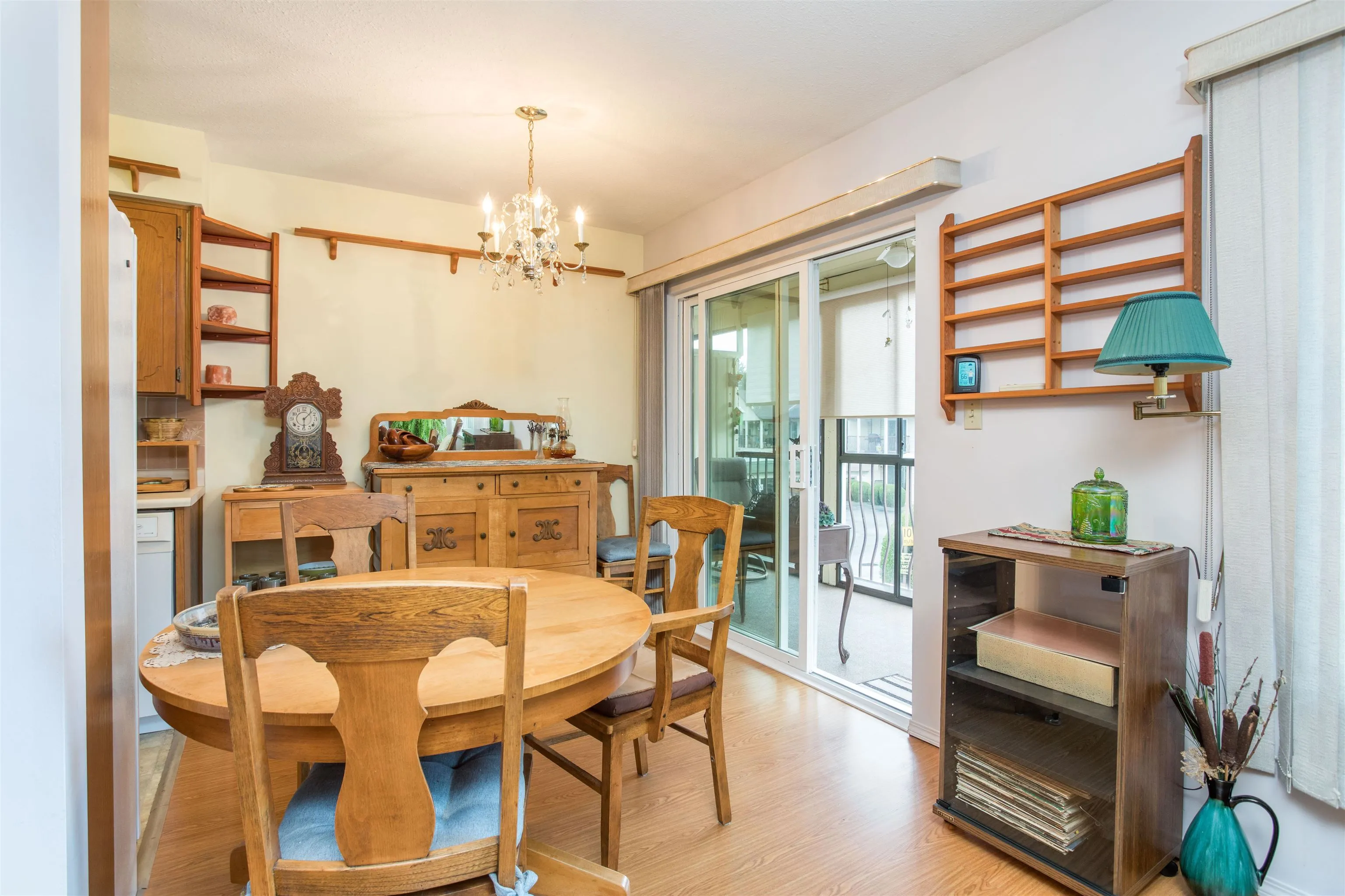 201 2853 Bourquin Crescent