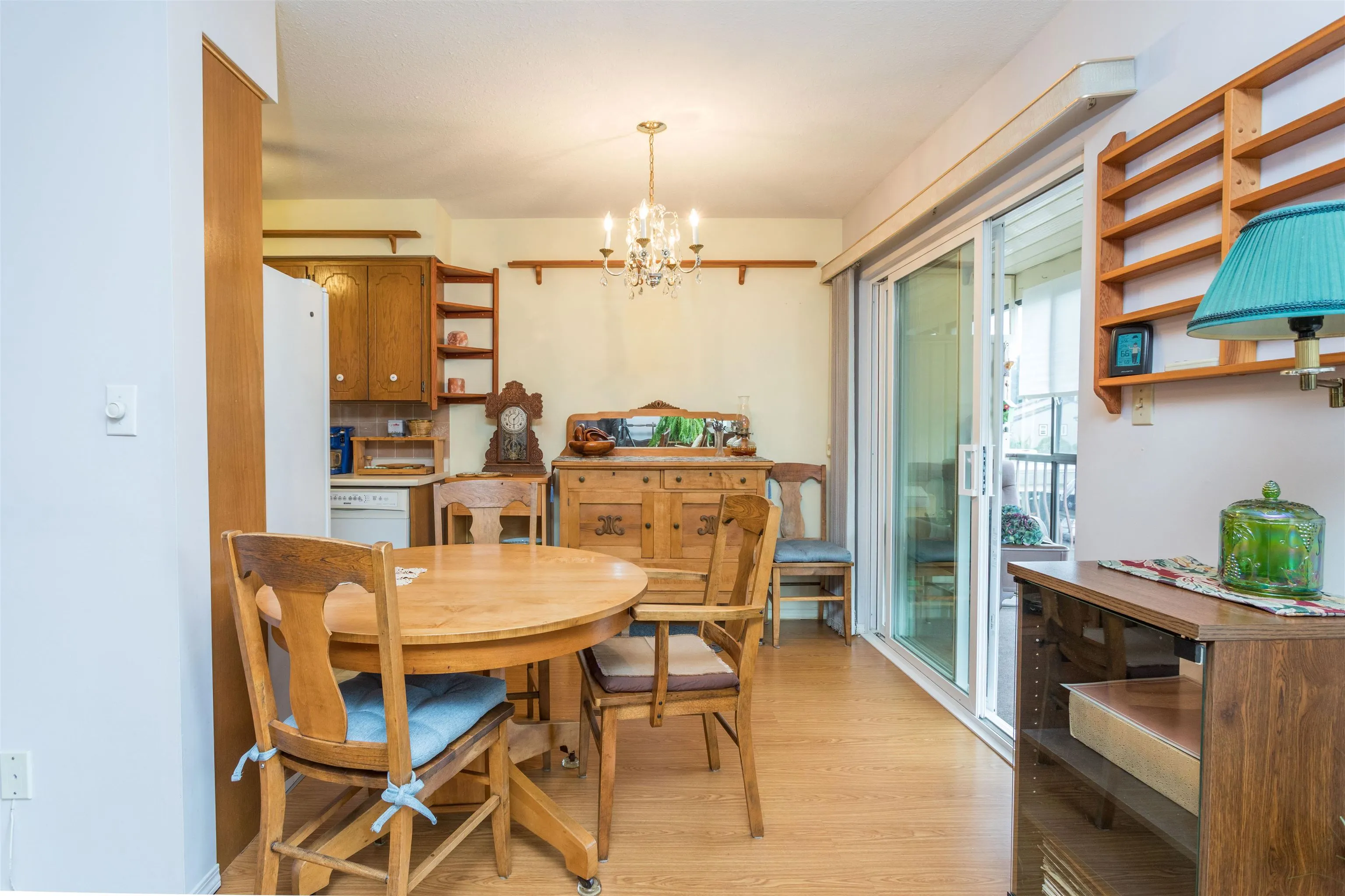 201 2853 Bourquin Crescent