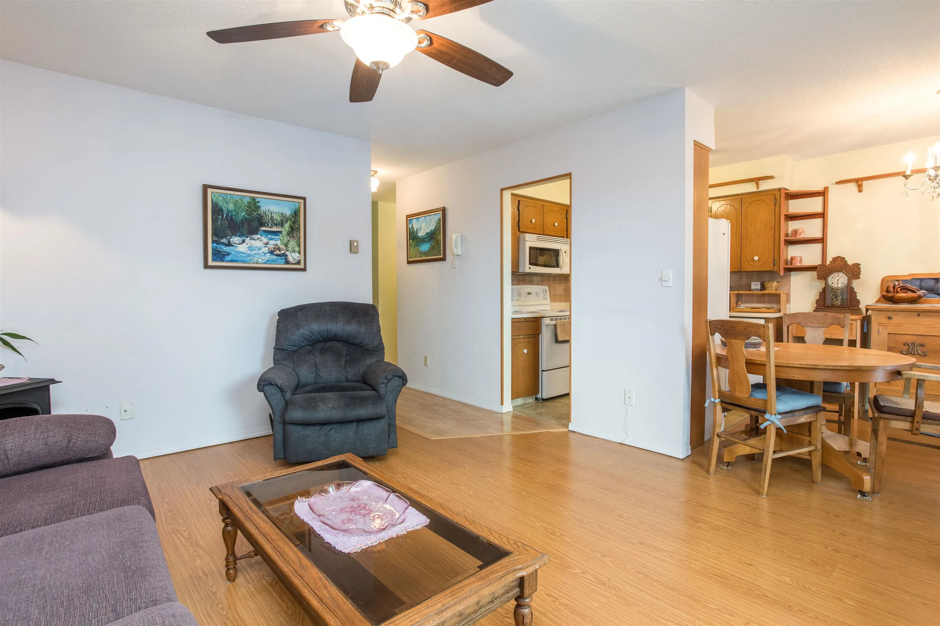 201 2853 Bourquin Crescent