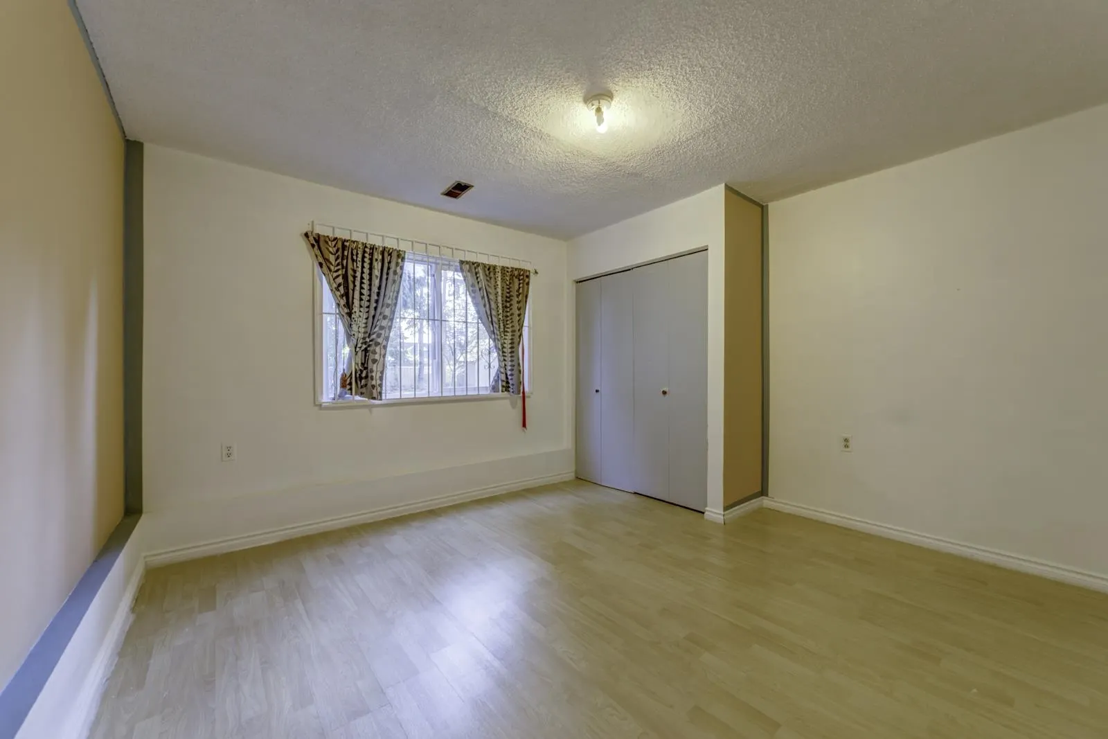6500 Yeats Crescent