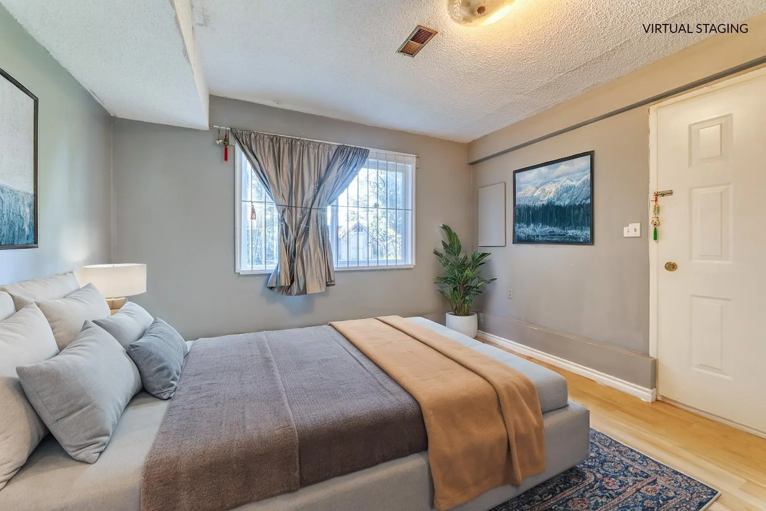 6500 Yeats Crescent