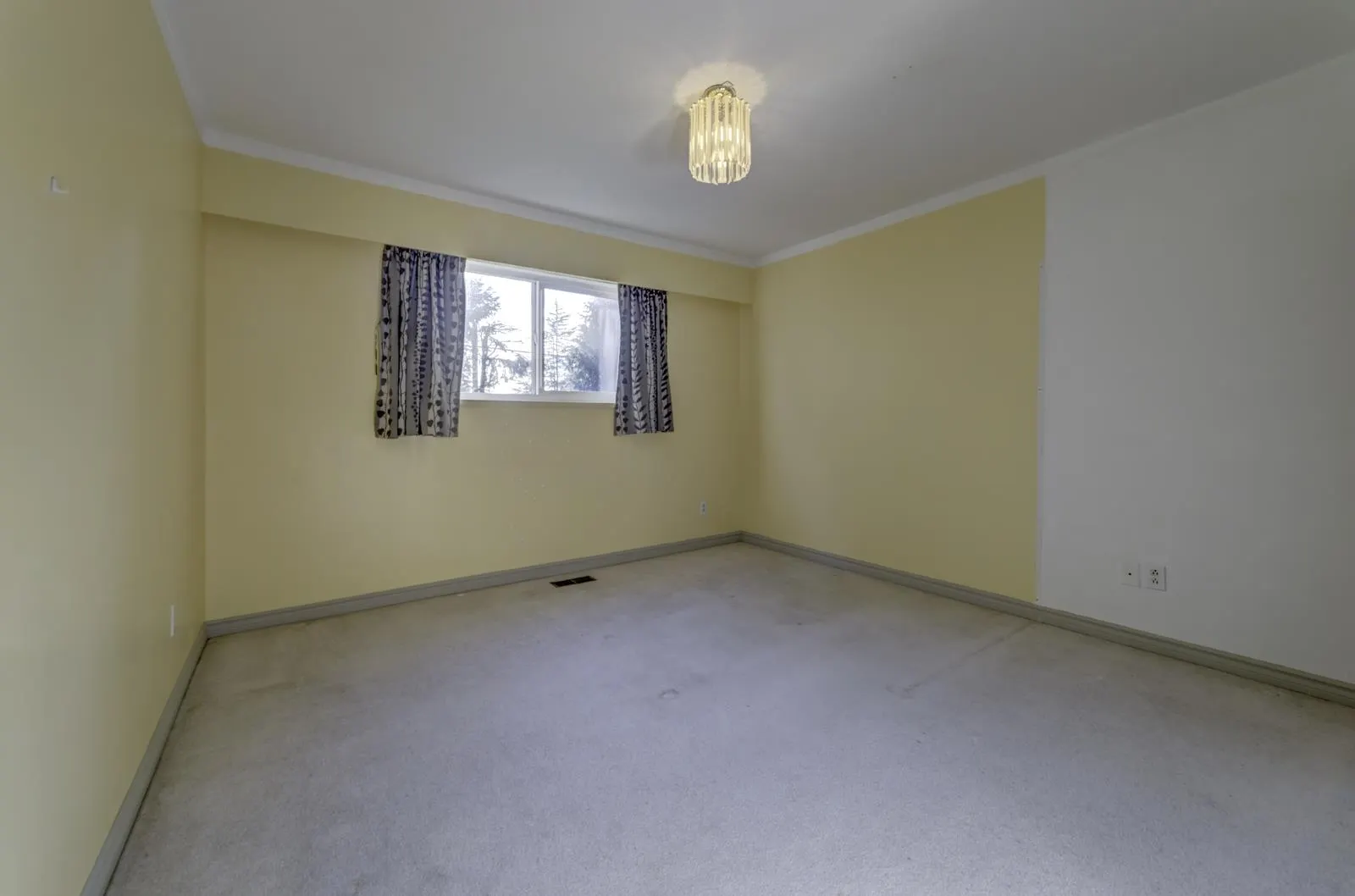 6500 Yeats Crescent