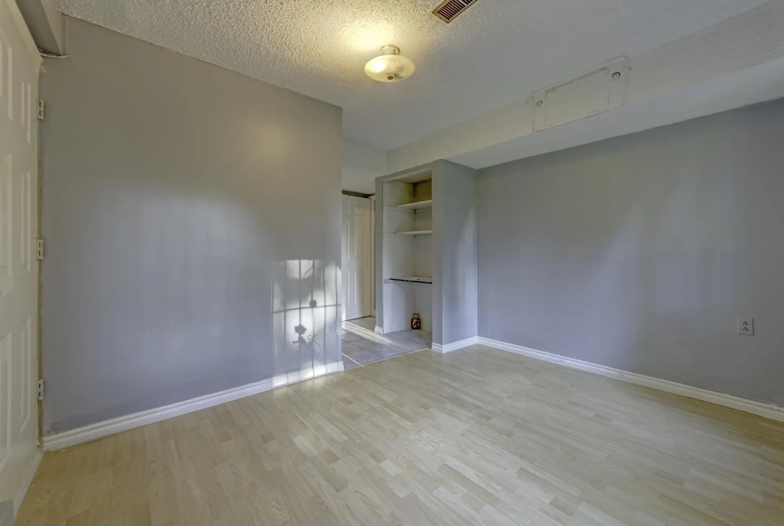 6500 Yeats Crescent