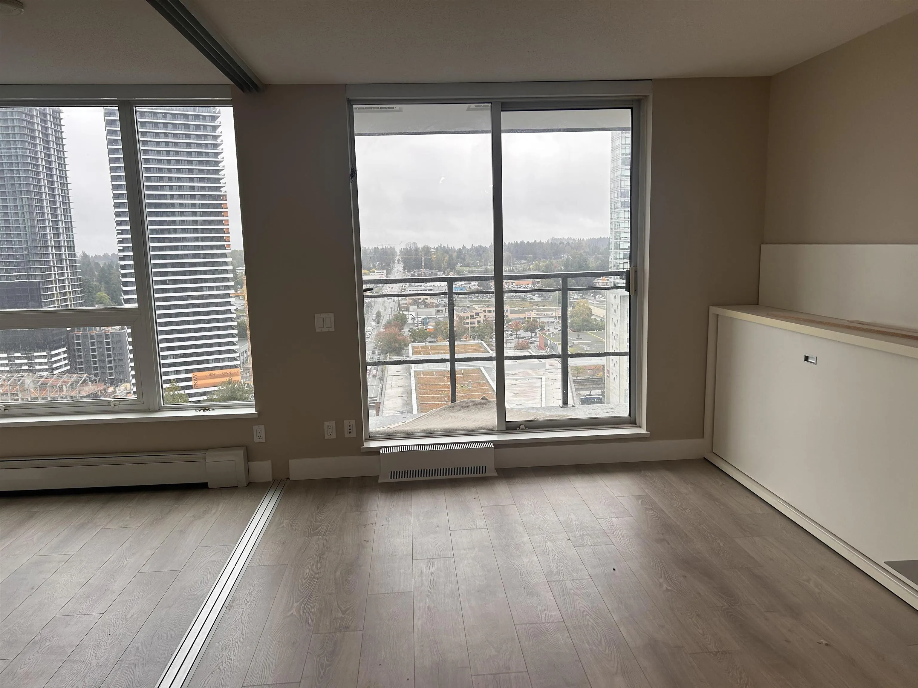 2508 13398 104 Avenue