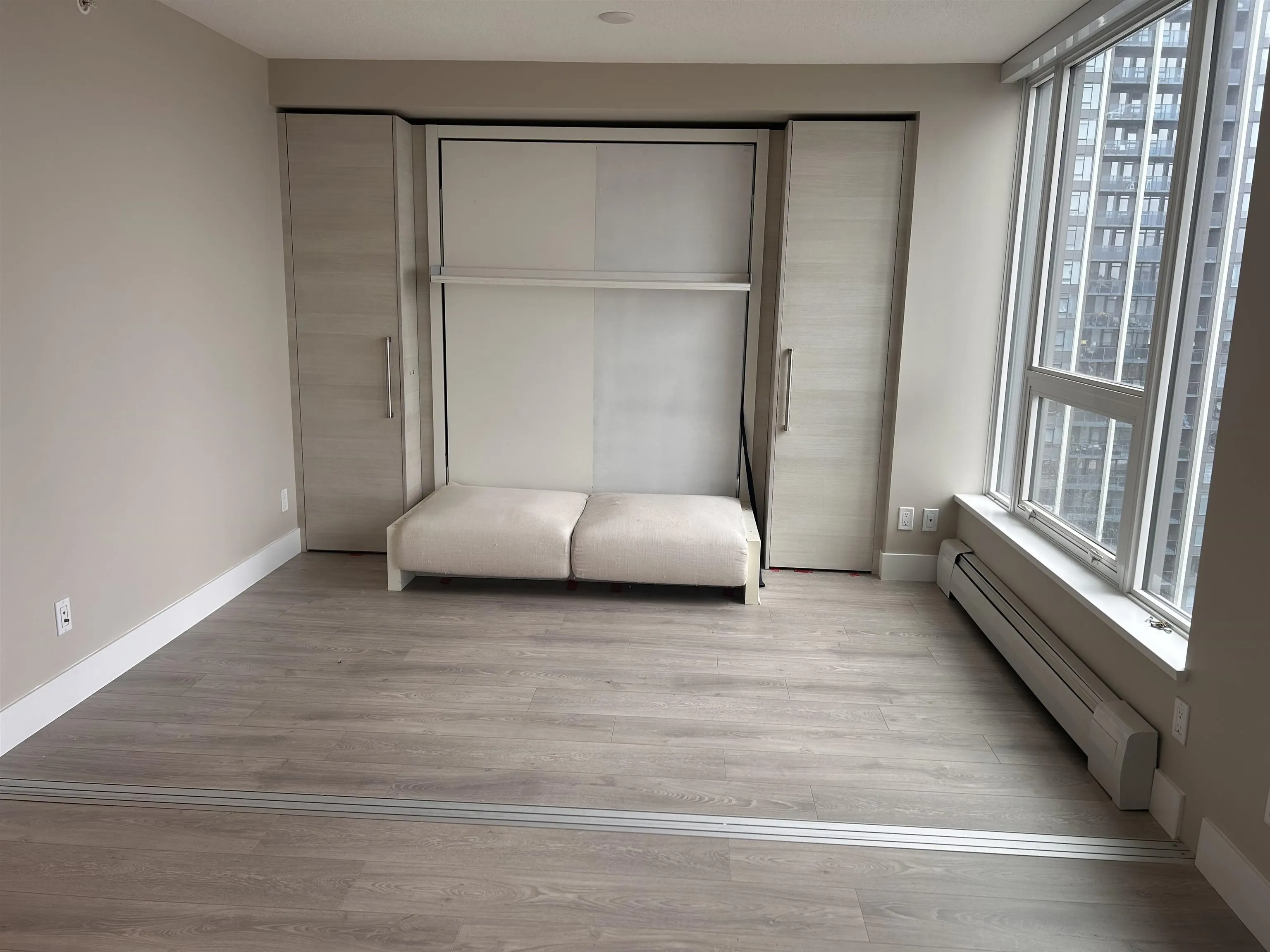 2508 13398 104 Avenue