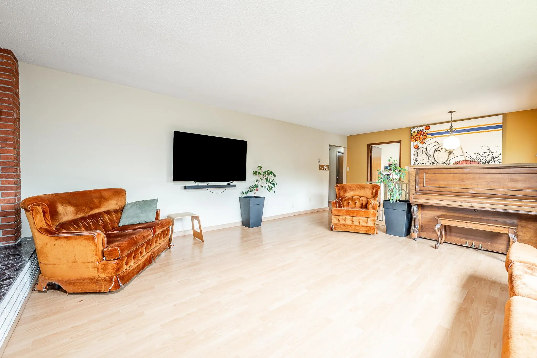 2332 Argyle Crescent