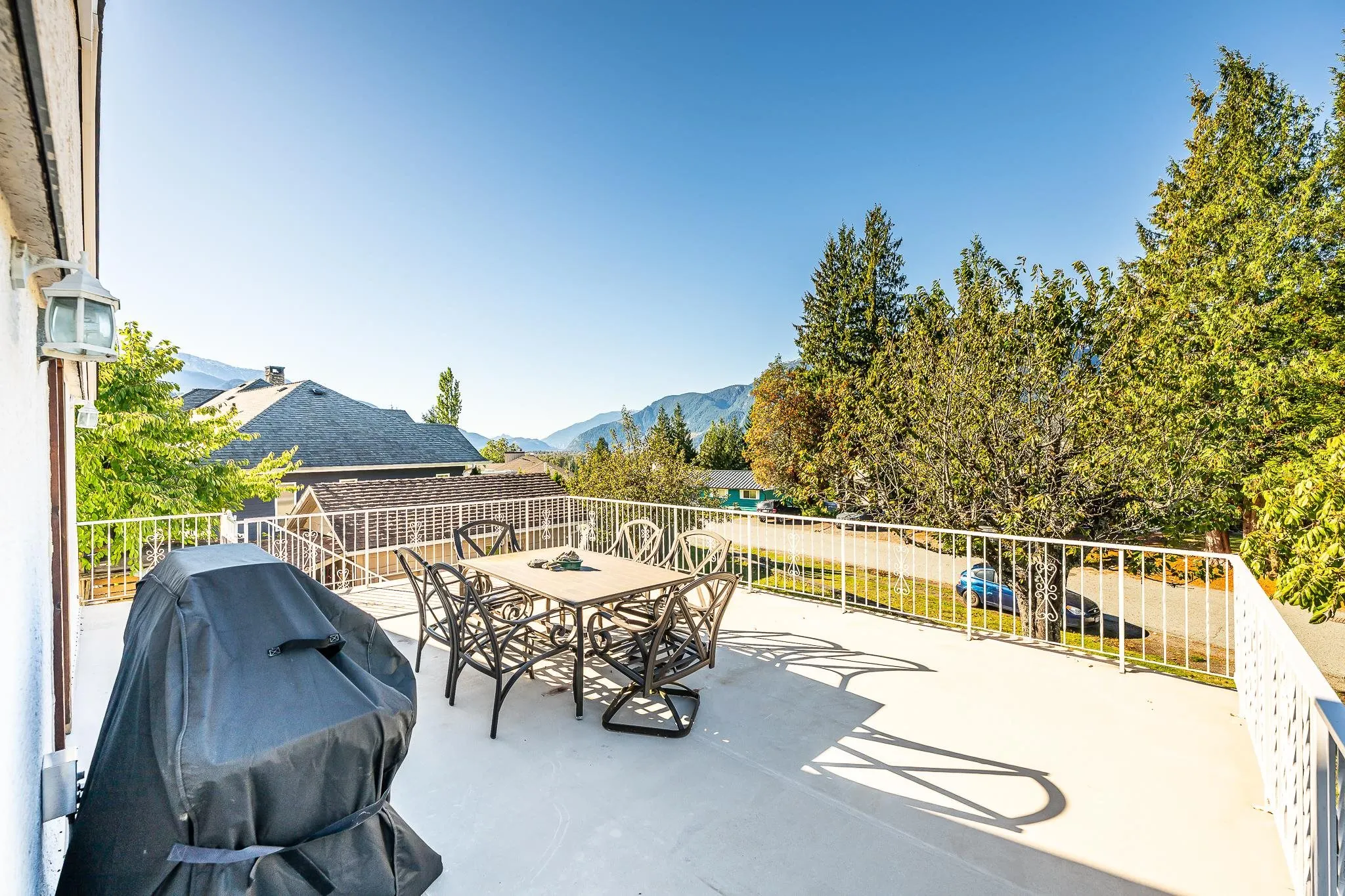 2332 Argyle Crescent