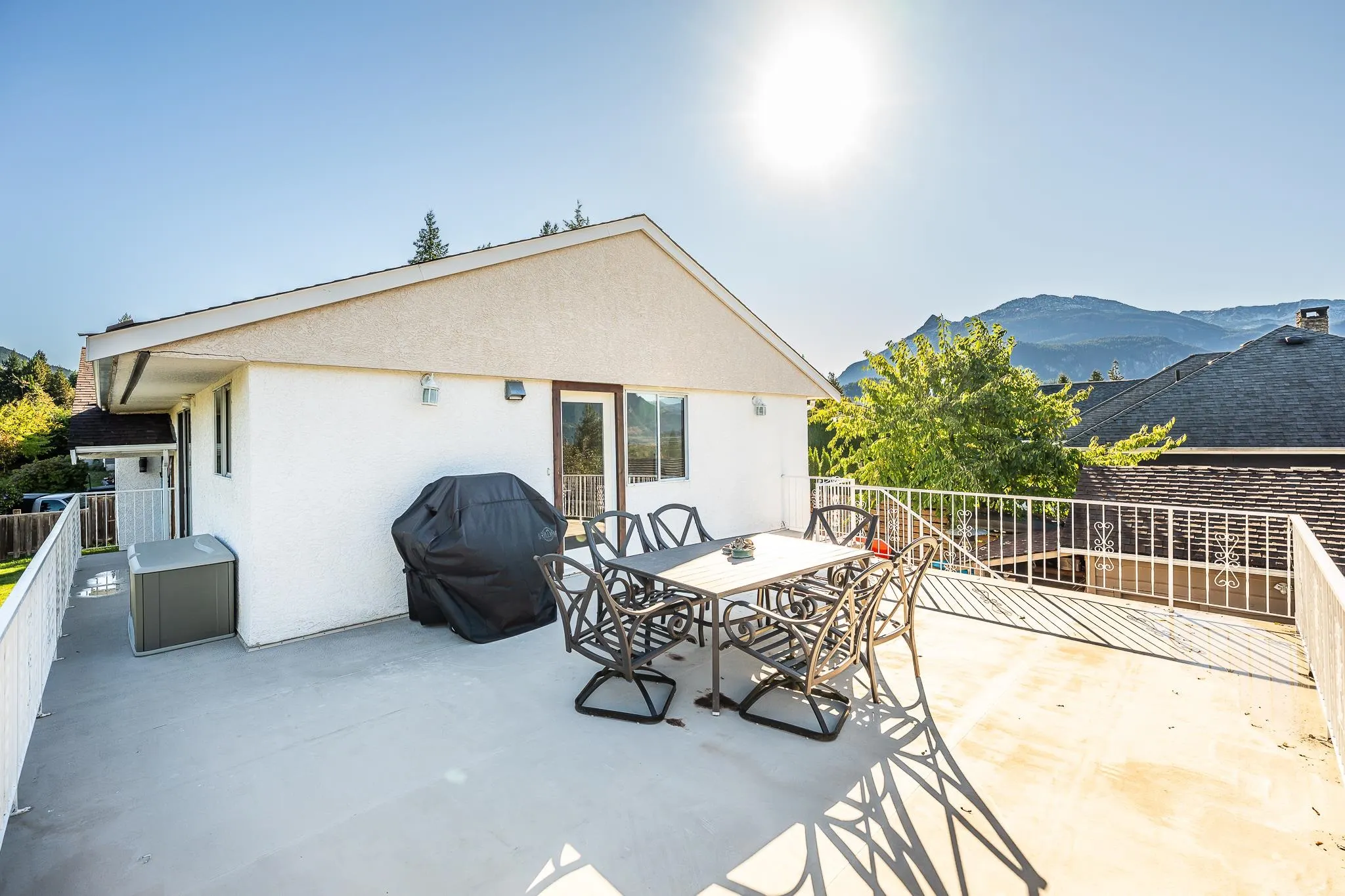 2332 Argyle Crescent