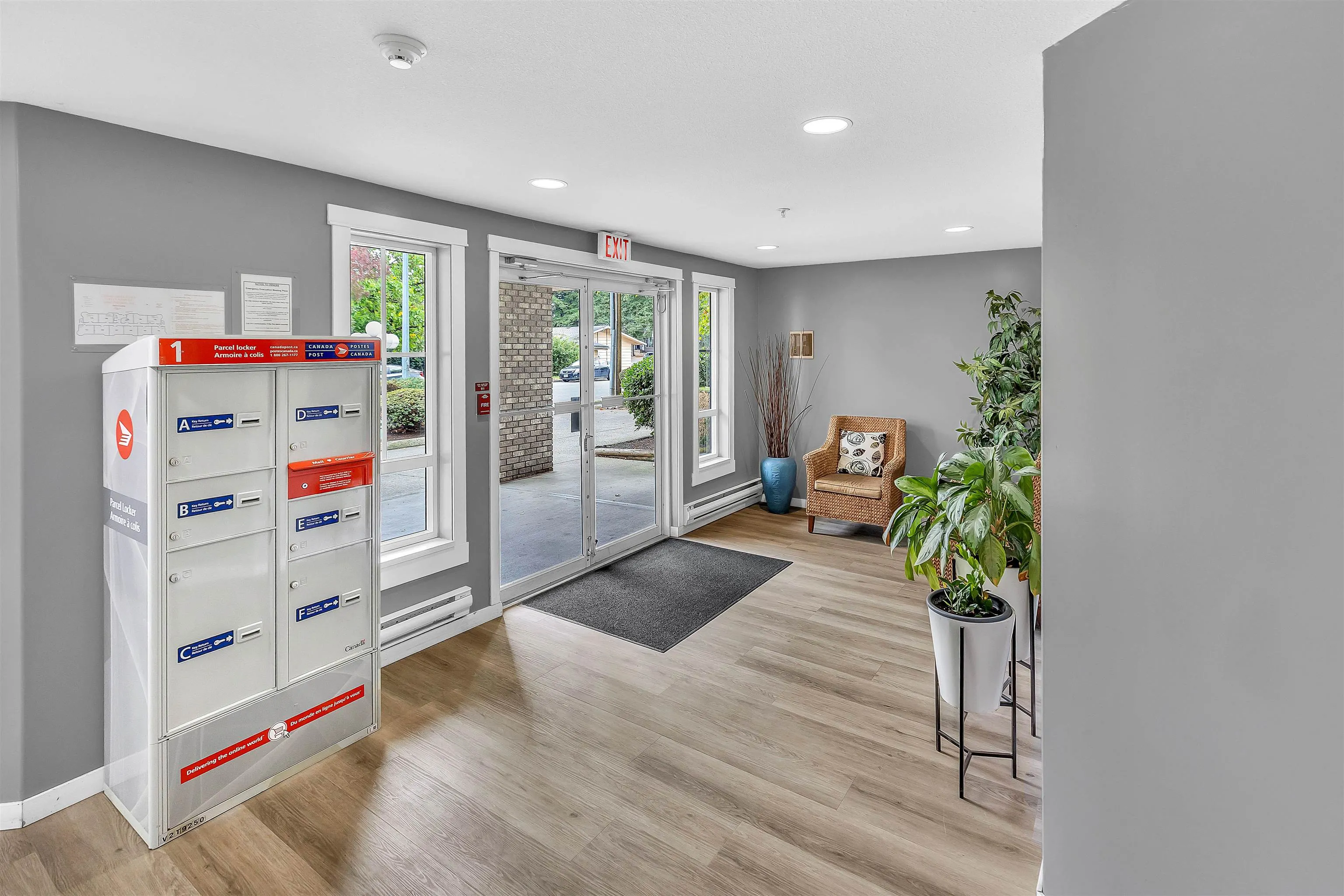 204 2435 Center Street