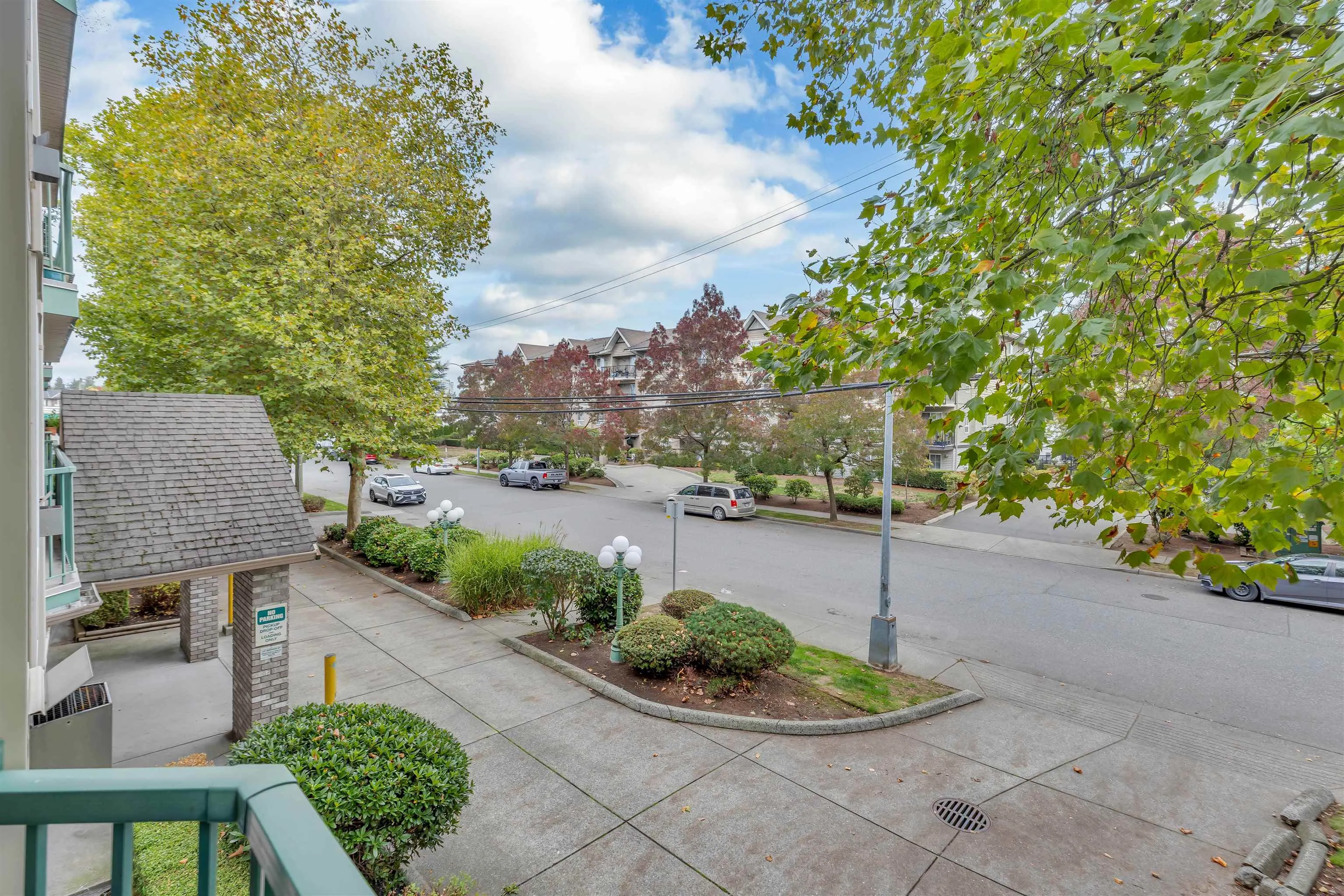 204 2435 Center Street