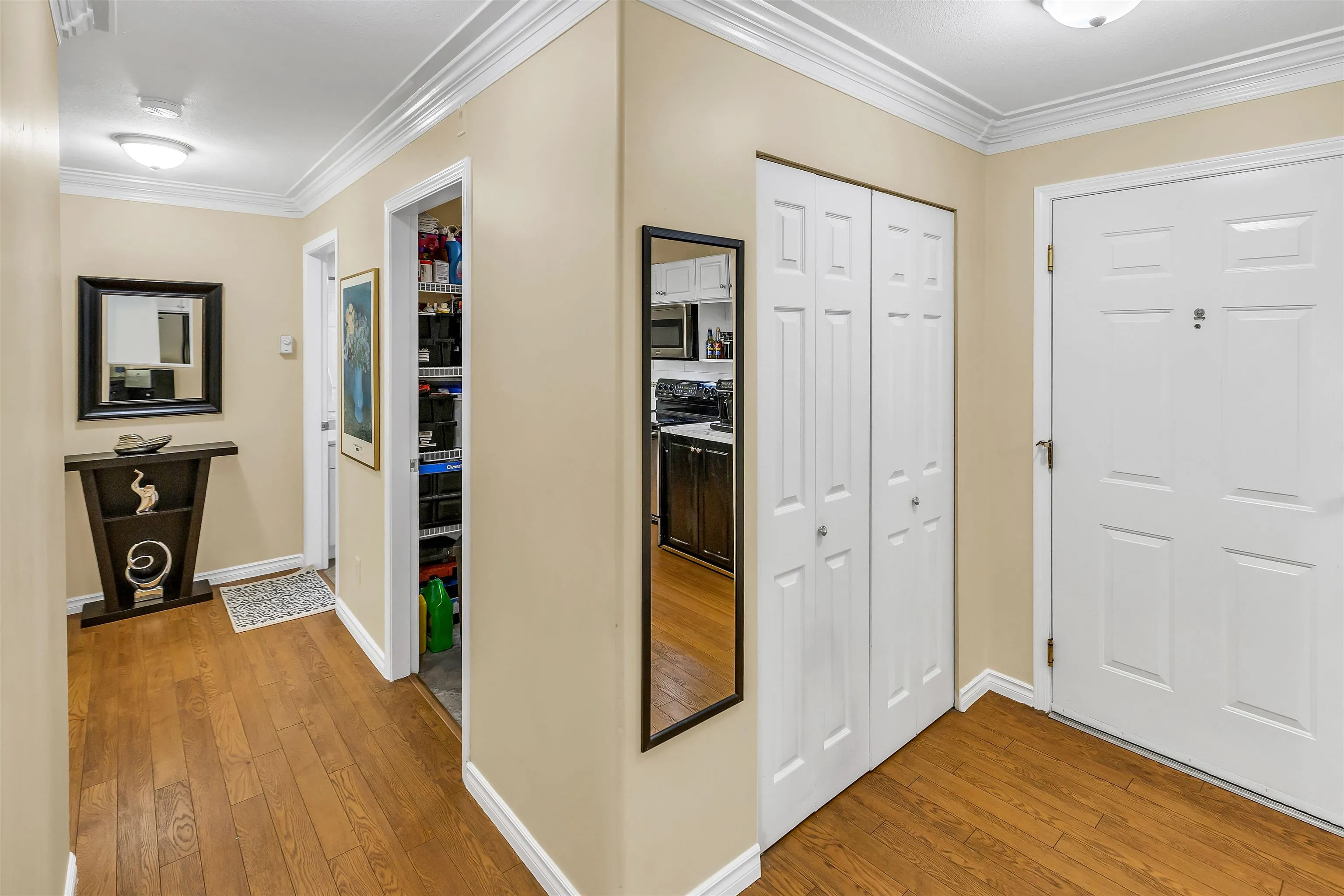 204 2435 Center Street