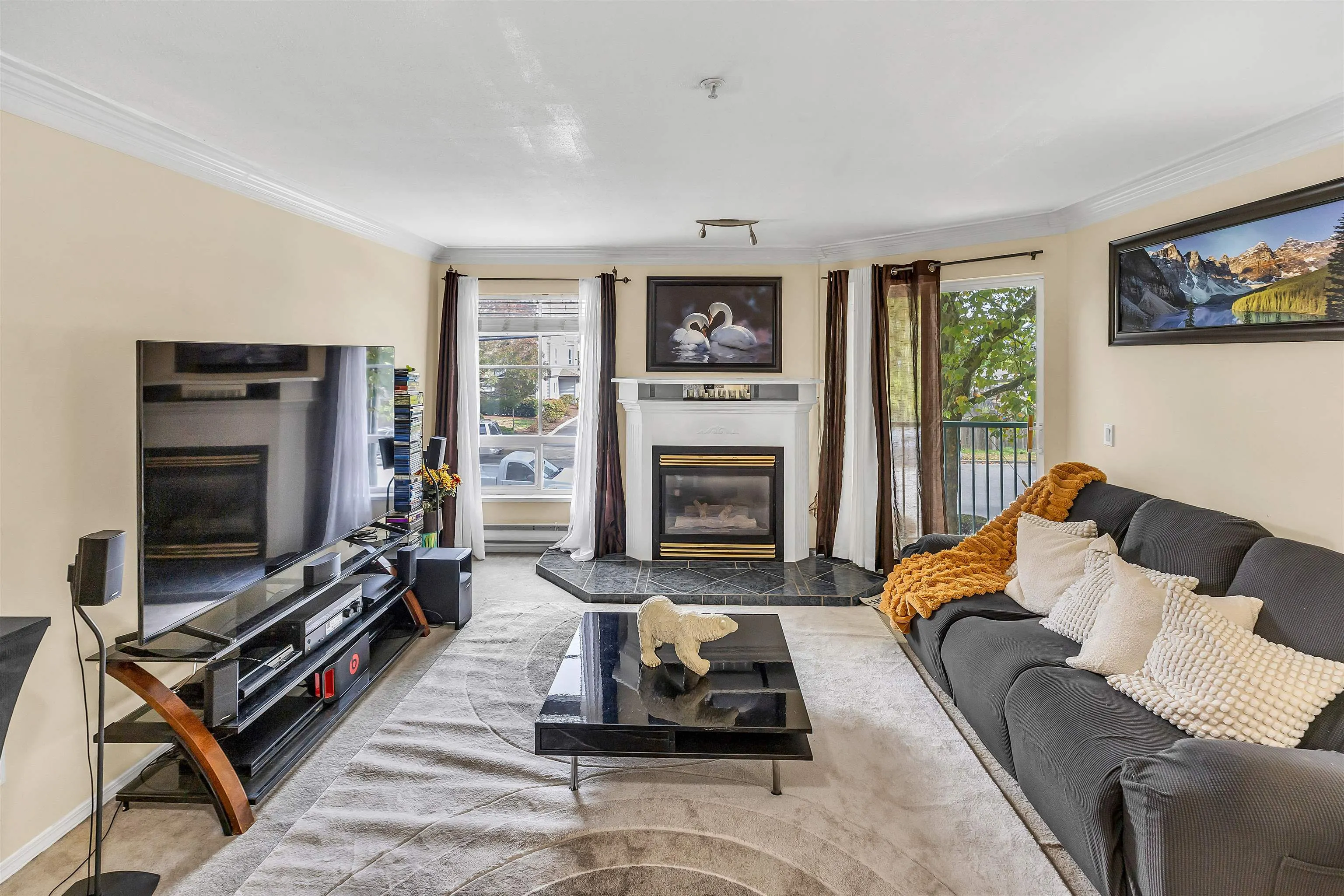 204 2435 Center Street