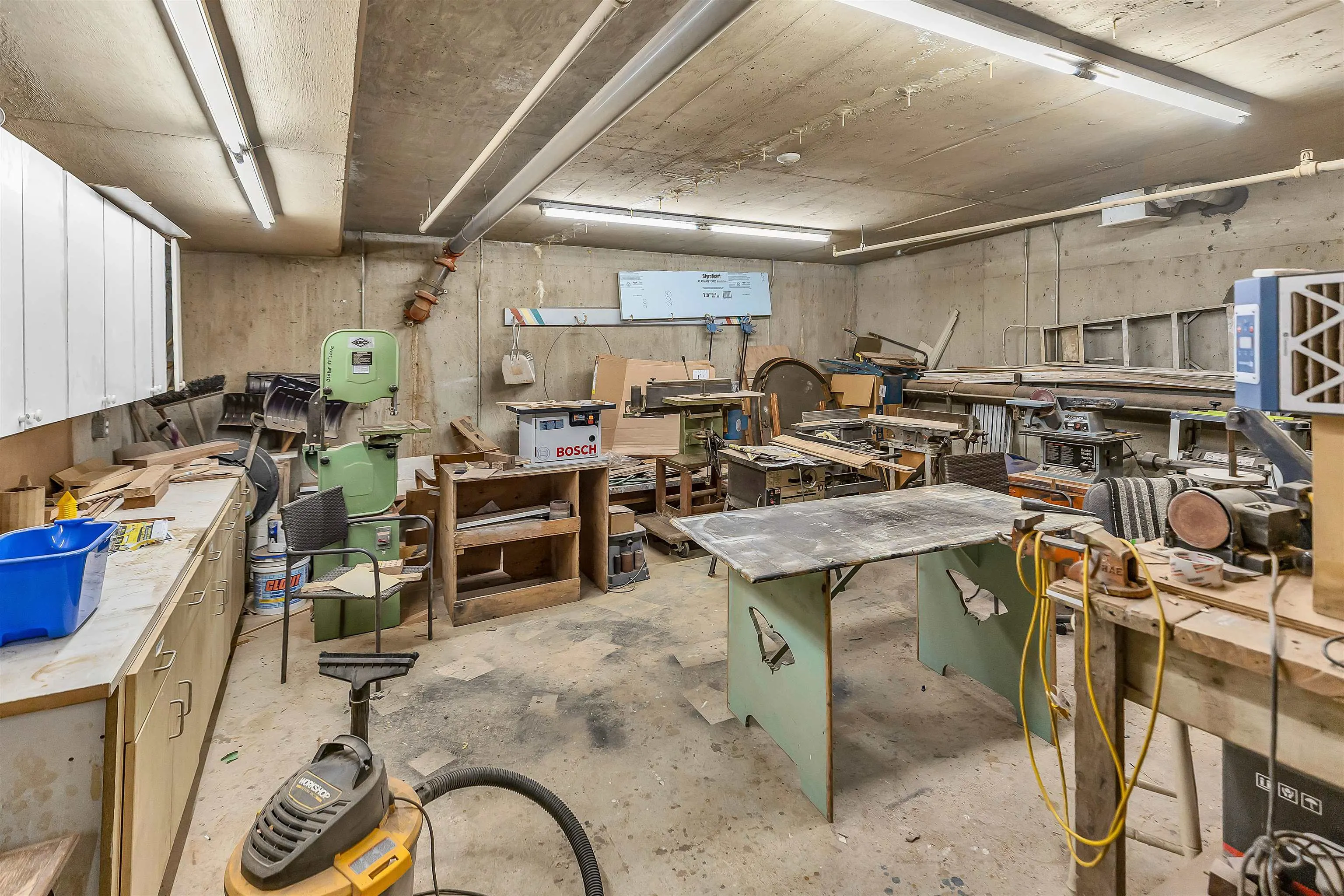 204 2435 Center Street